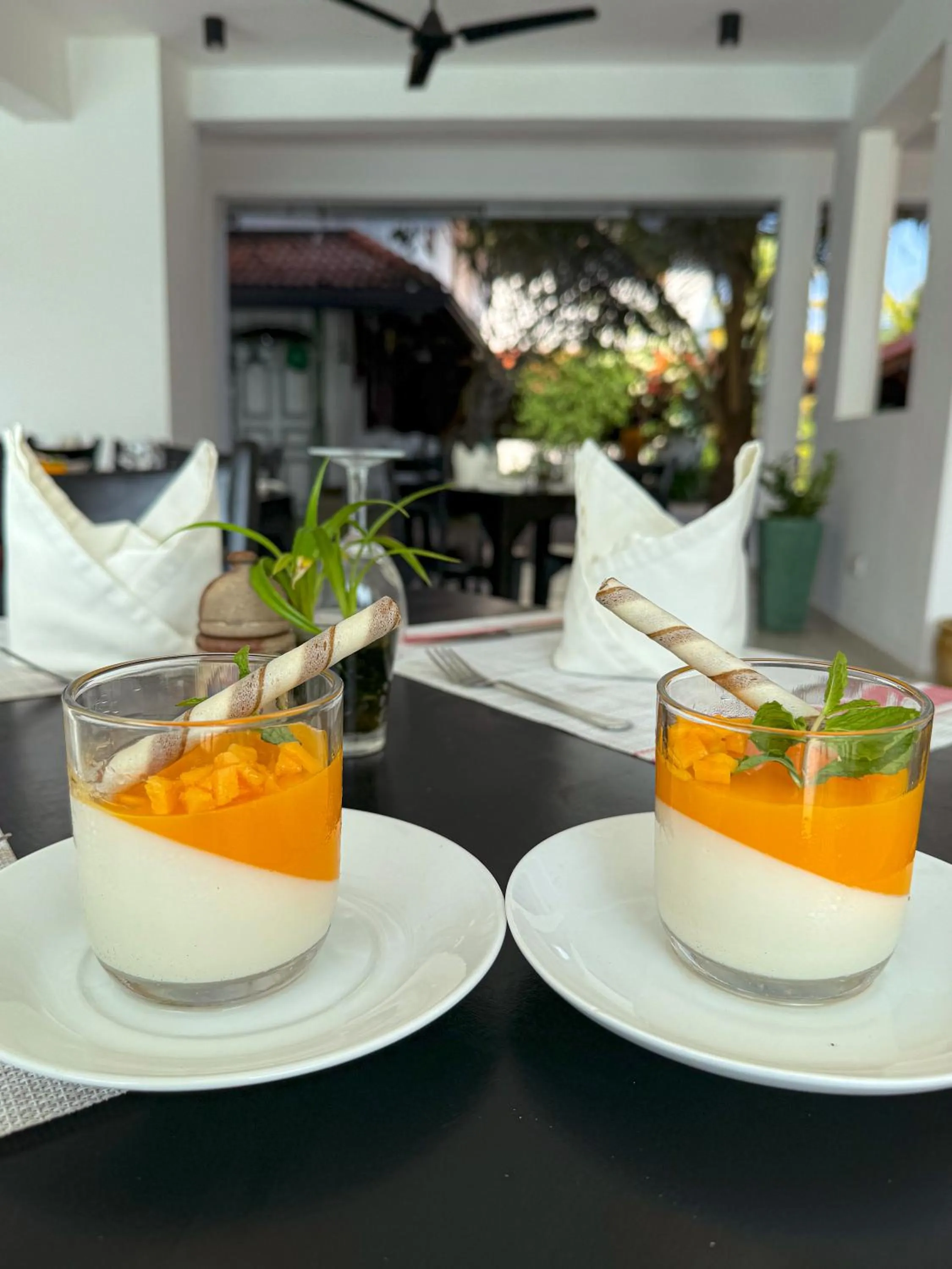 Restaurant/places to eat in Serendib Beach Hotel