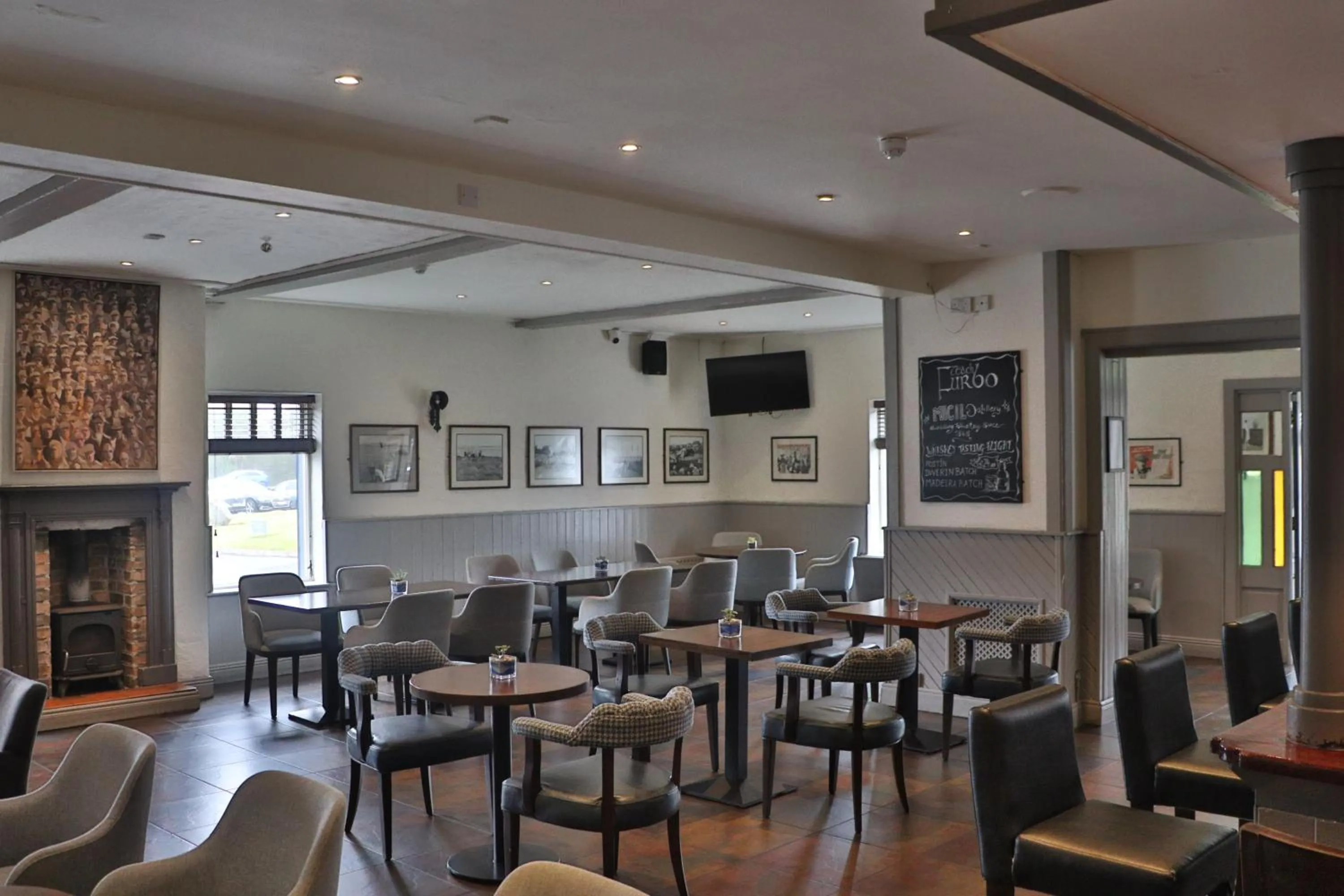 Lounge or bar in Connemara Coast Hotel