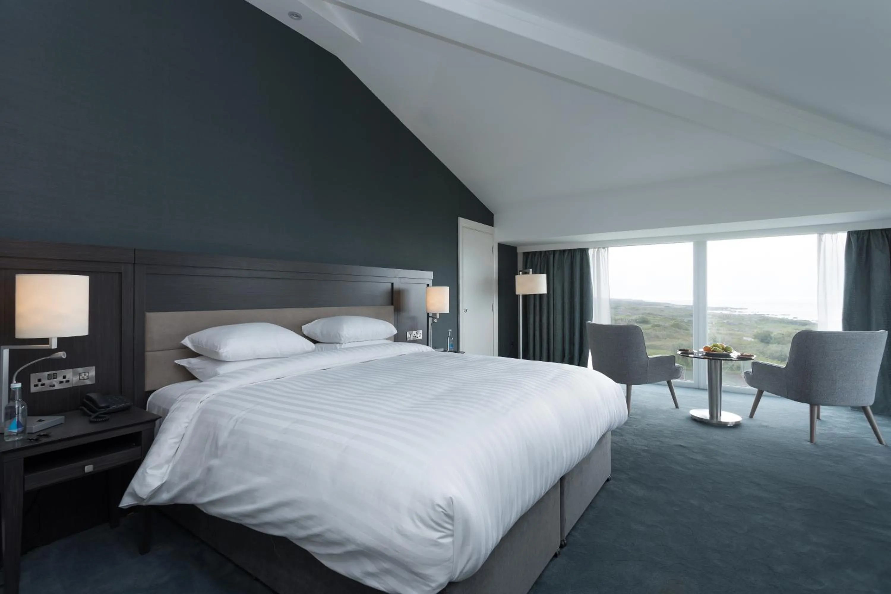 Bedroom, Bed in Connemara Coast Hotel