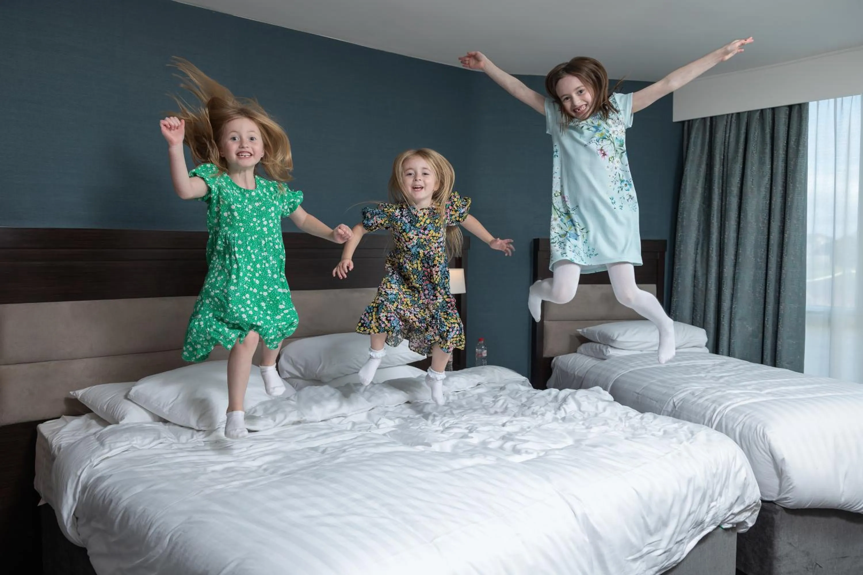 Bedroom, Bed in Connemara Coast Hotel