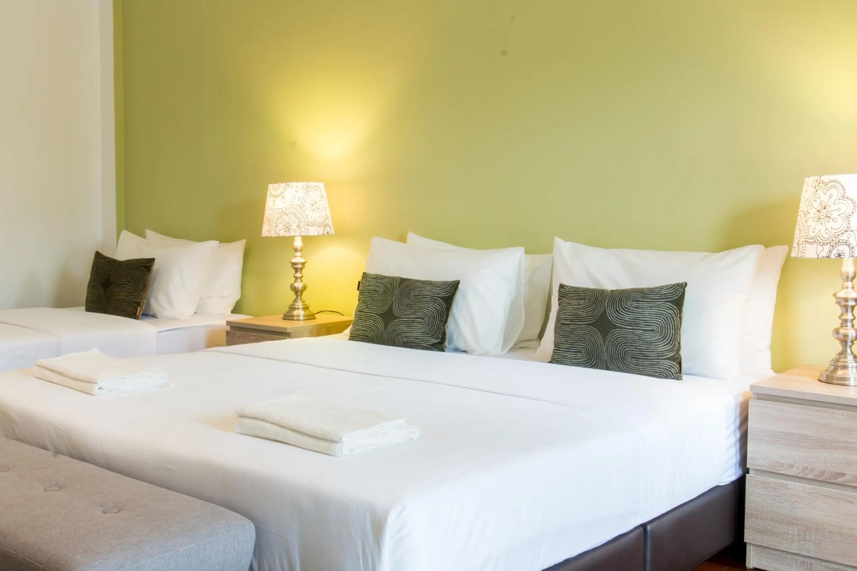 Bedroom, Bed in Neveu Premier Residence : Ratchada