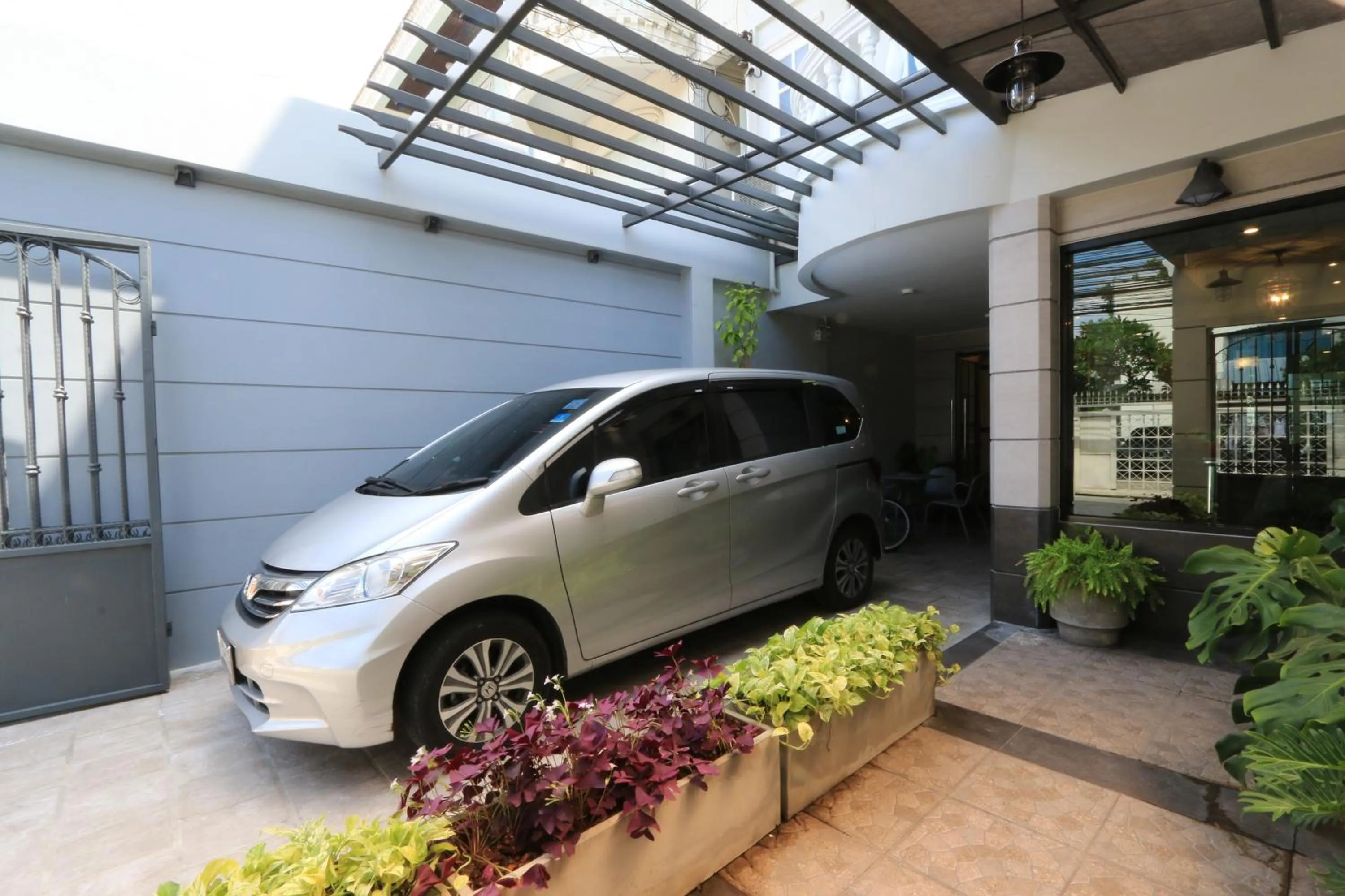 Lobby or reception in Neveu Premier Residence : Ratchada