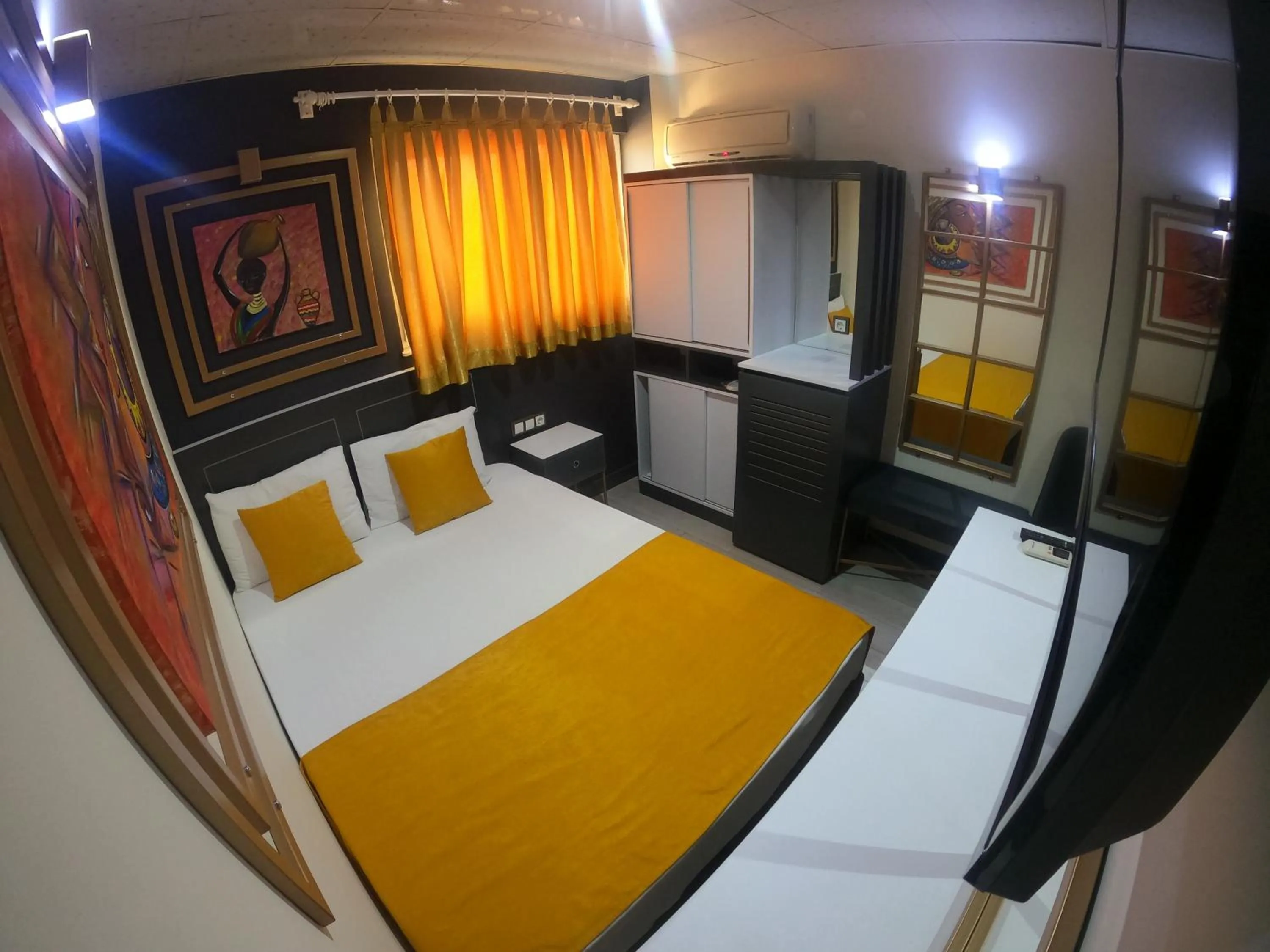 Photo of the whole room, Bed in Exporoyal Hotel