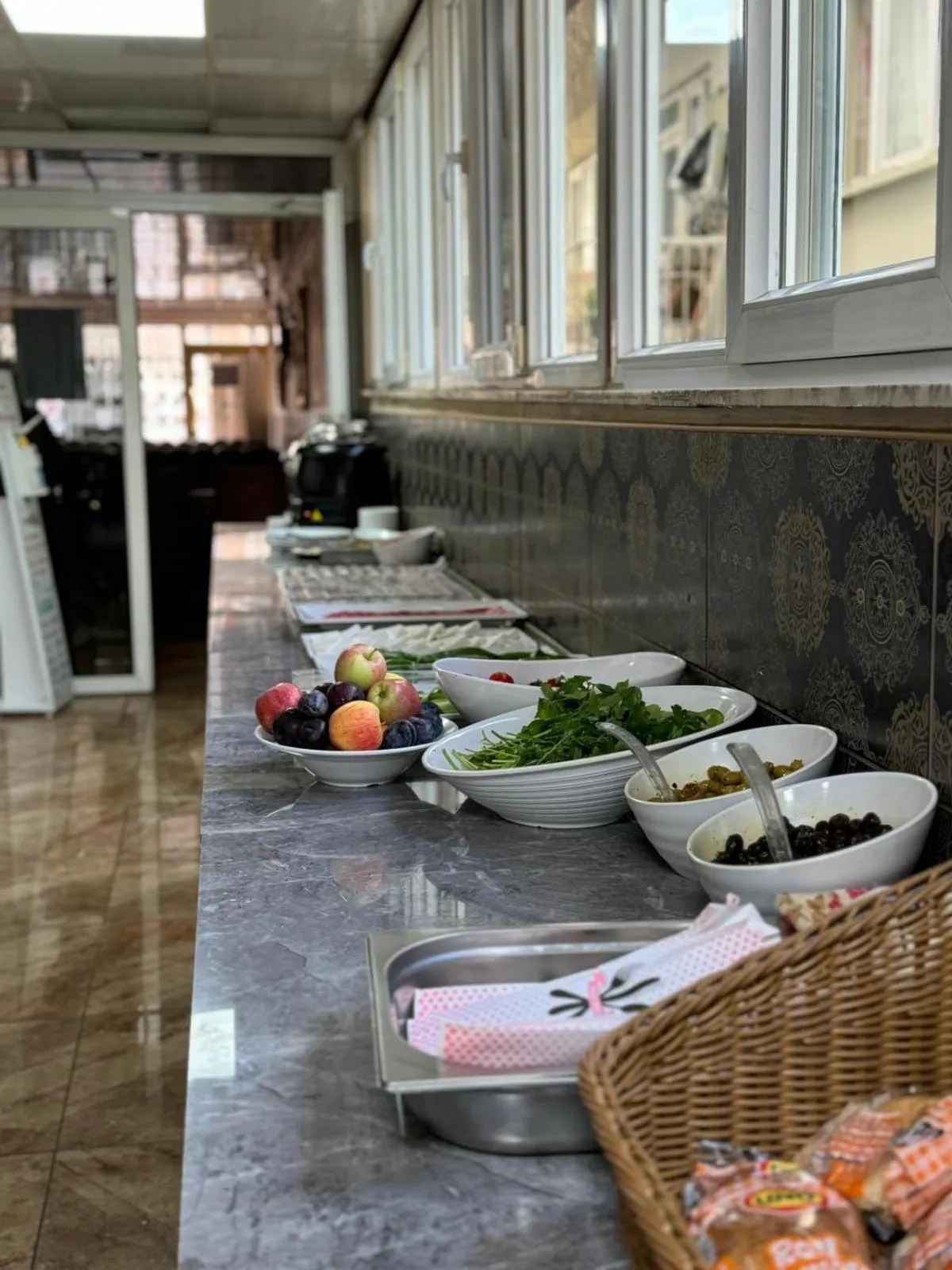 Restaurant/places to eat in Exporoyal Hotel