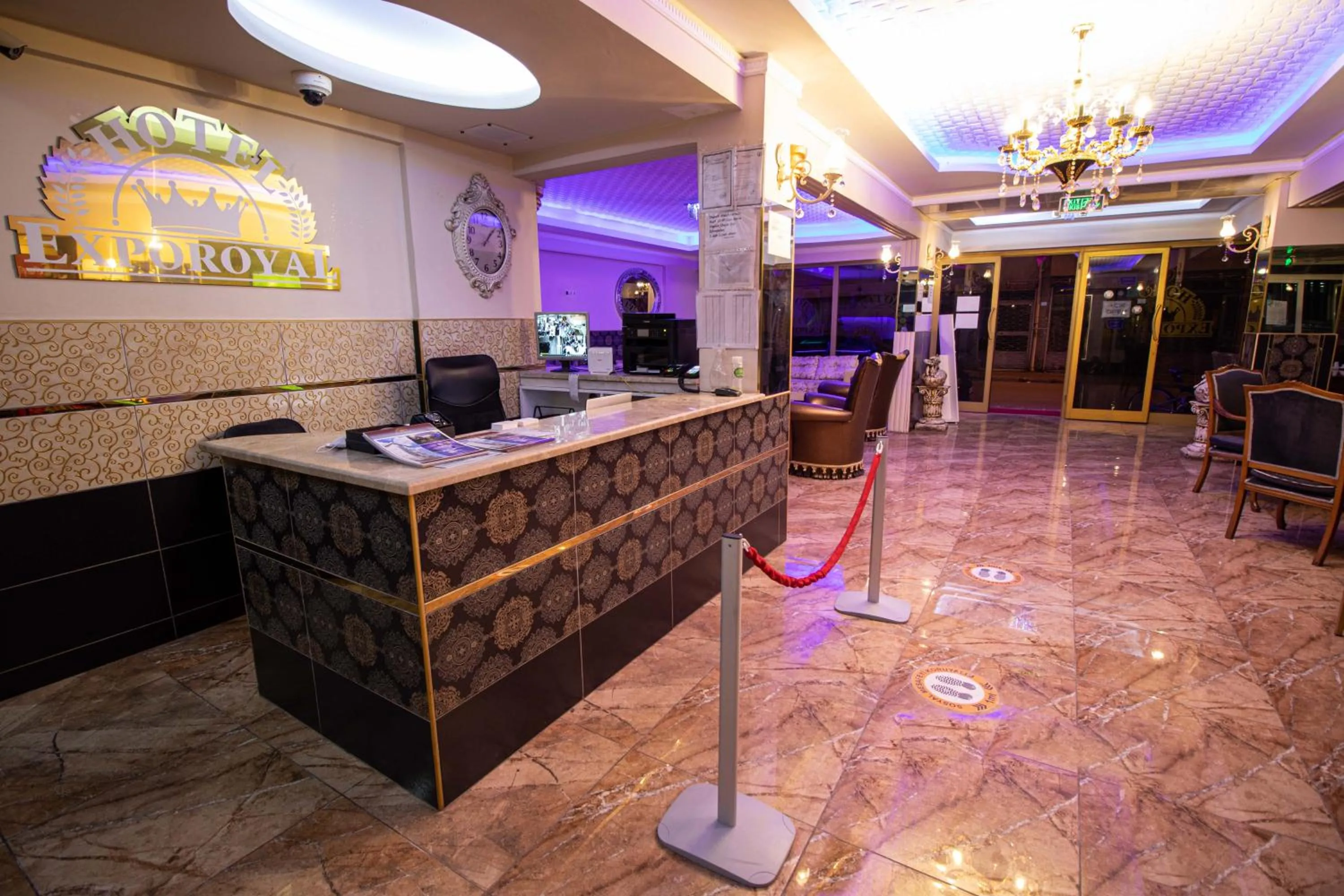 Lobby or reception in Exporoyal Hotel