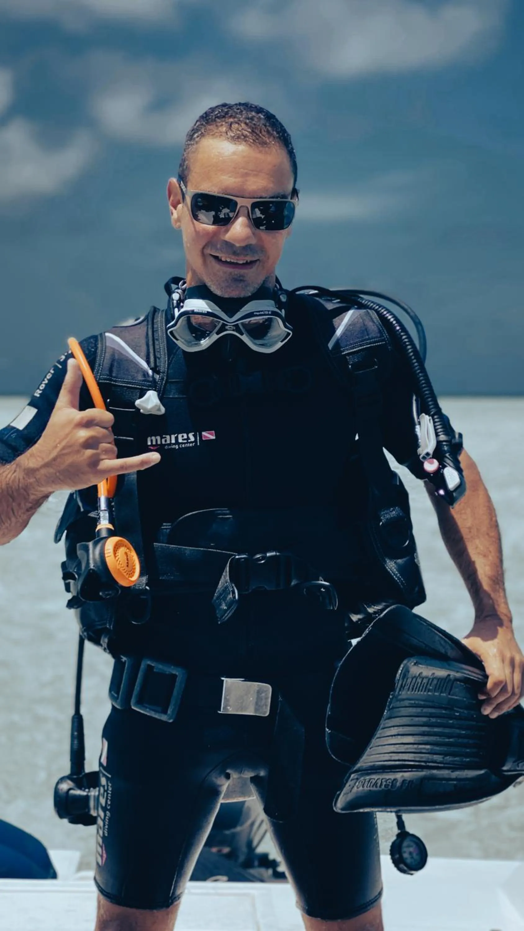 Diving in Shallow Lagoon Rasdhoo