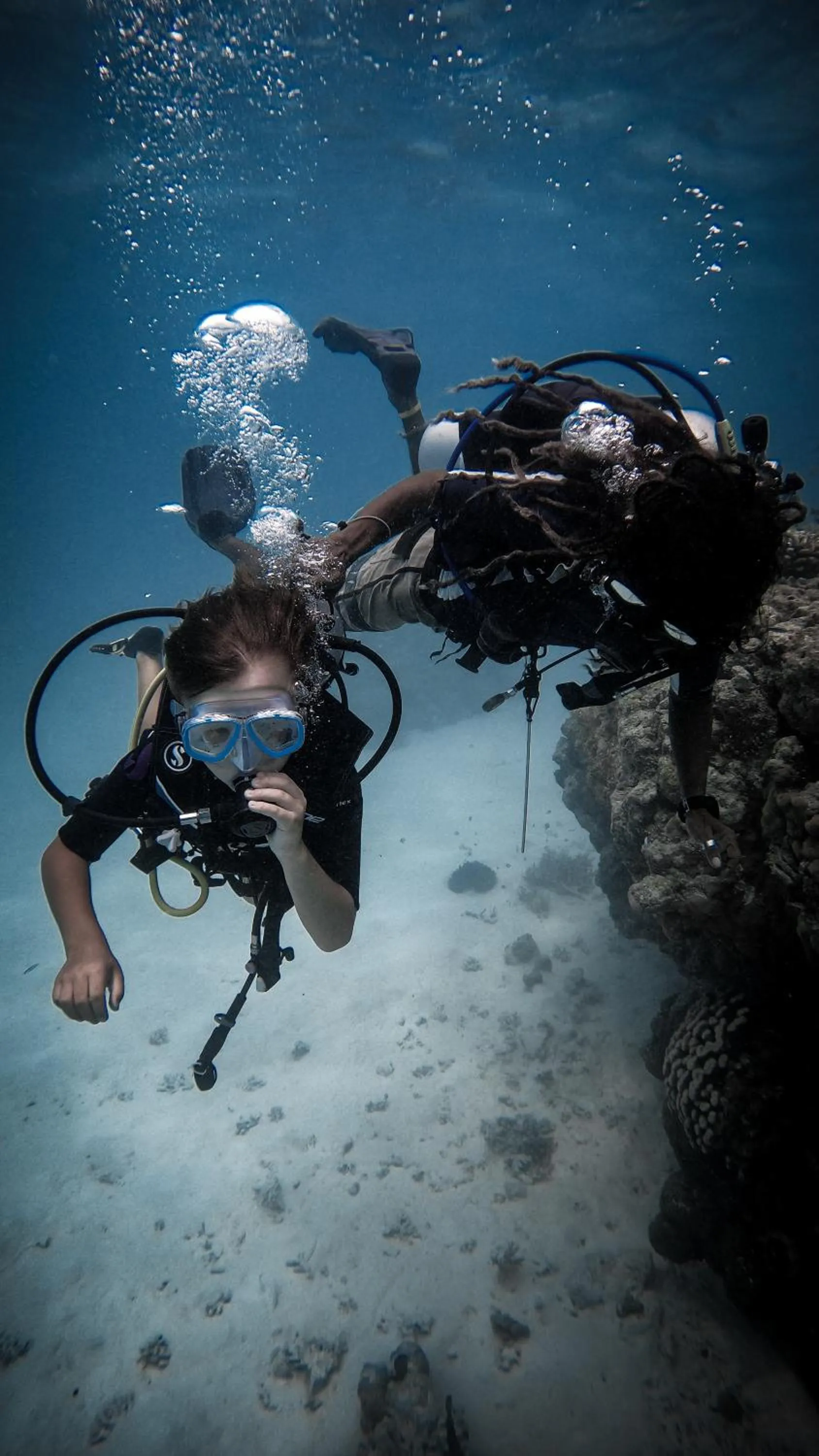 Diving in Shallow Lagoon Rasdhoo