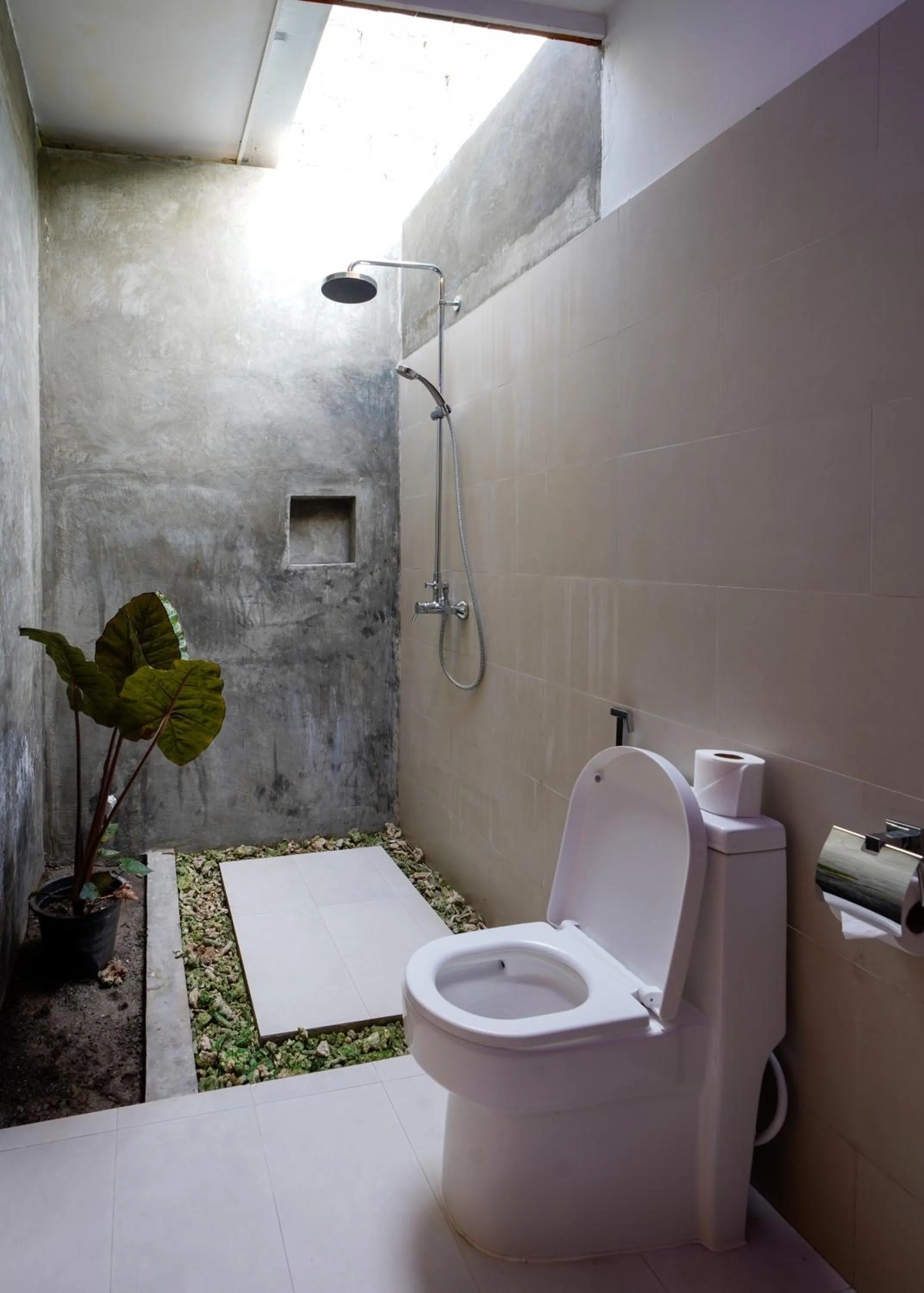 Bathroom in Shallow Lagoon Rasdhoo