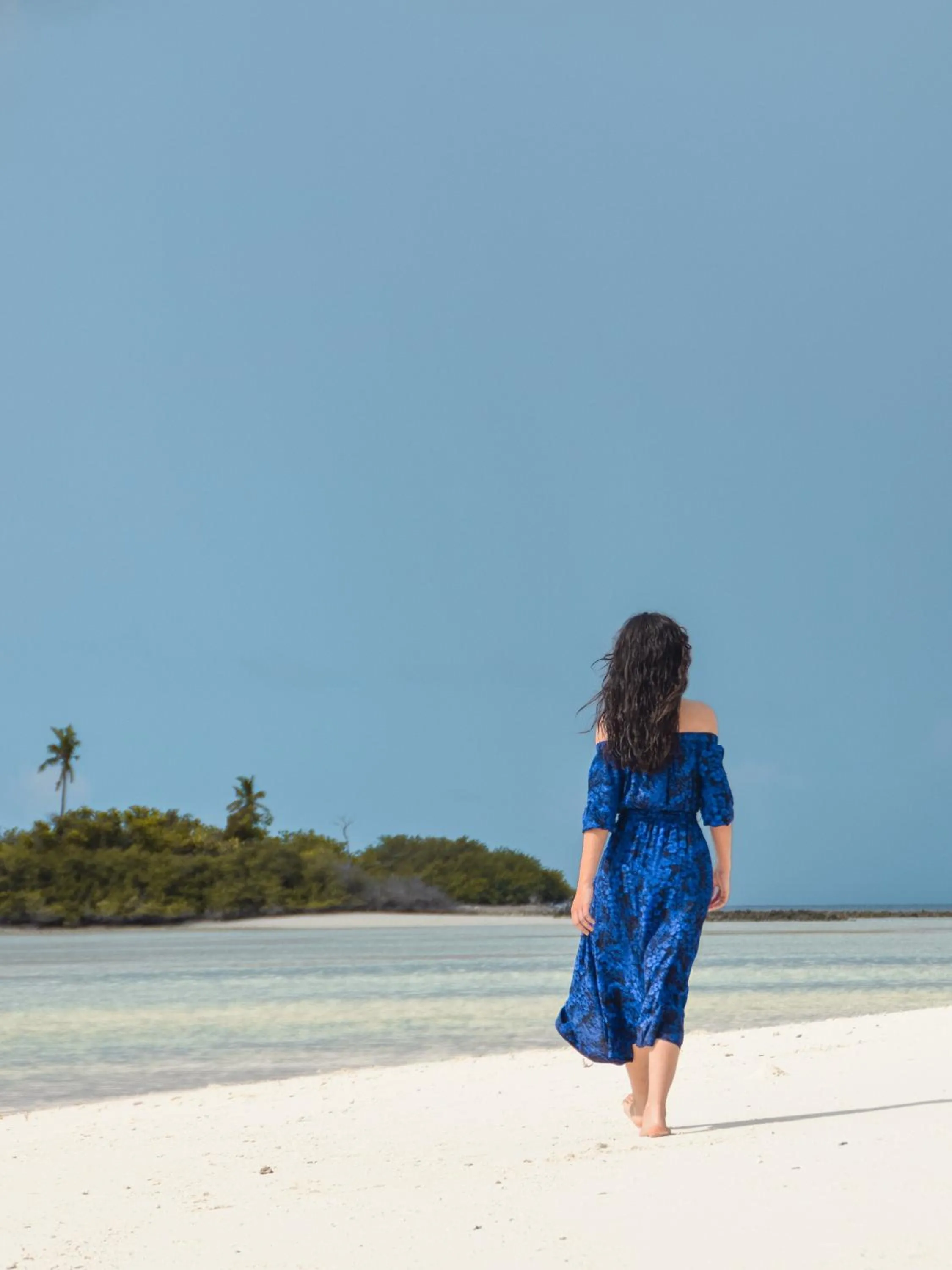 Activities in Shallow Lagoon Rasdhoo