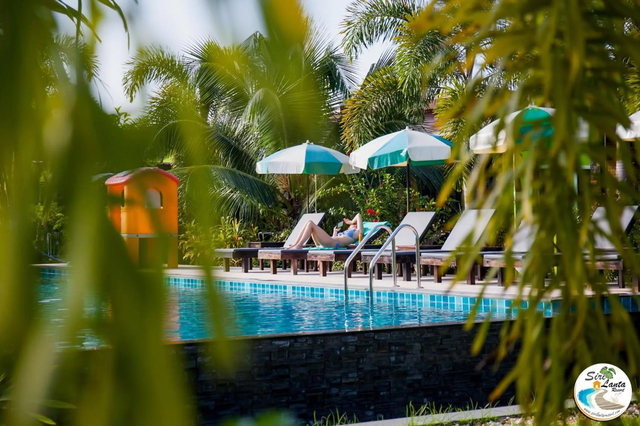 Swimming pool in Siri Lanta Resort