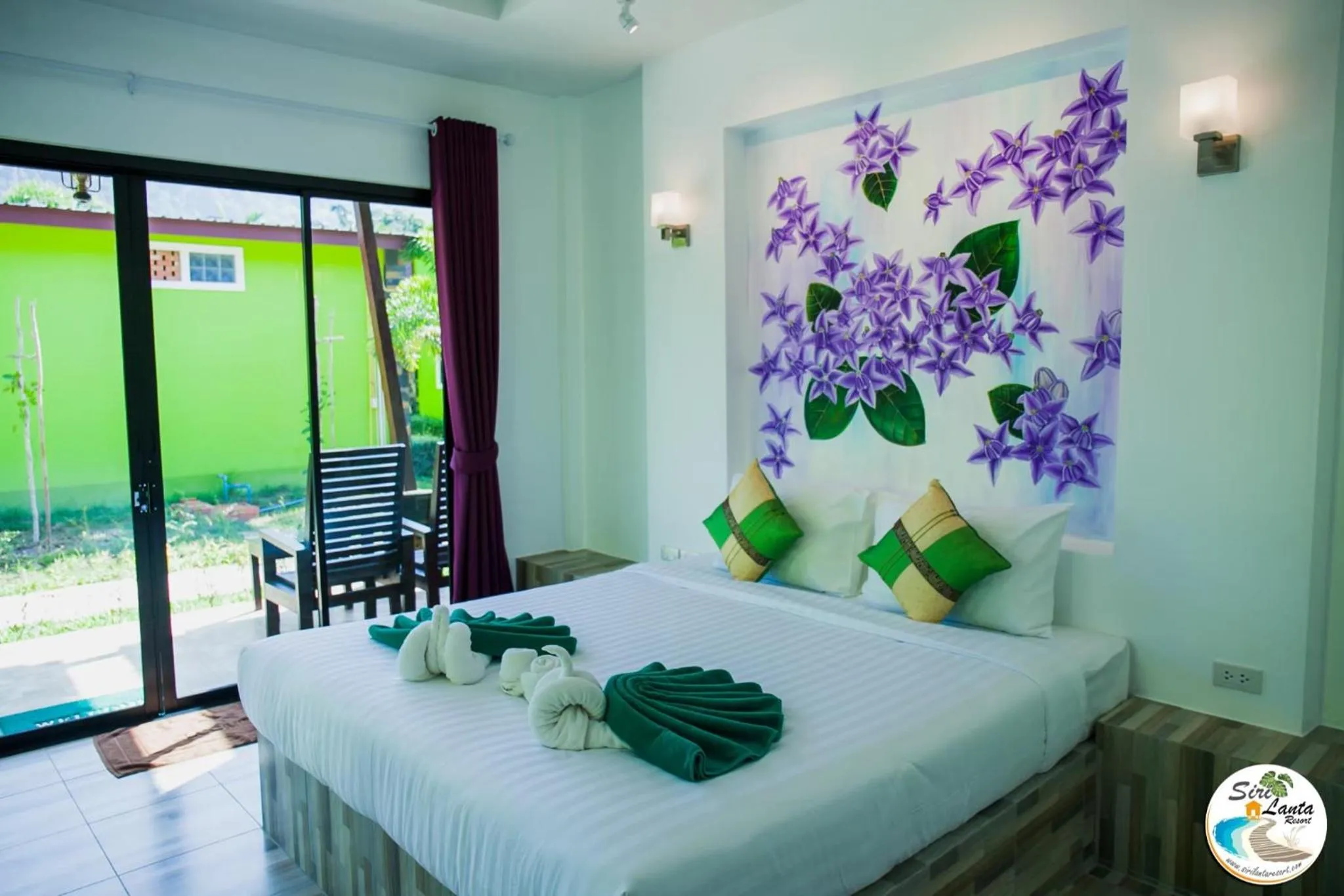 Bed in Siri Lanta Resort