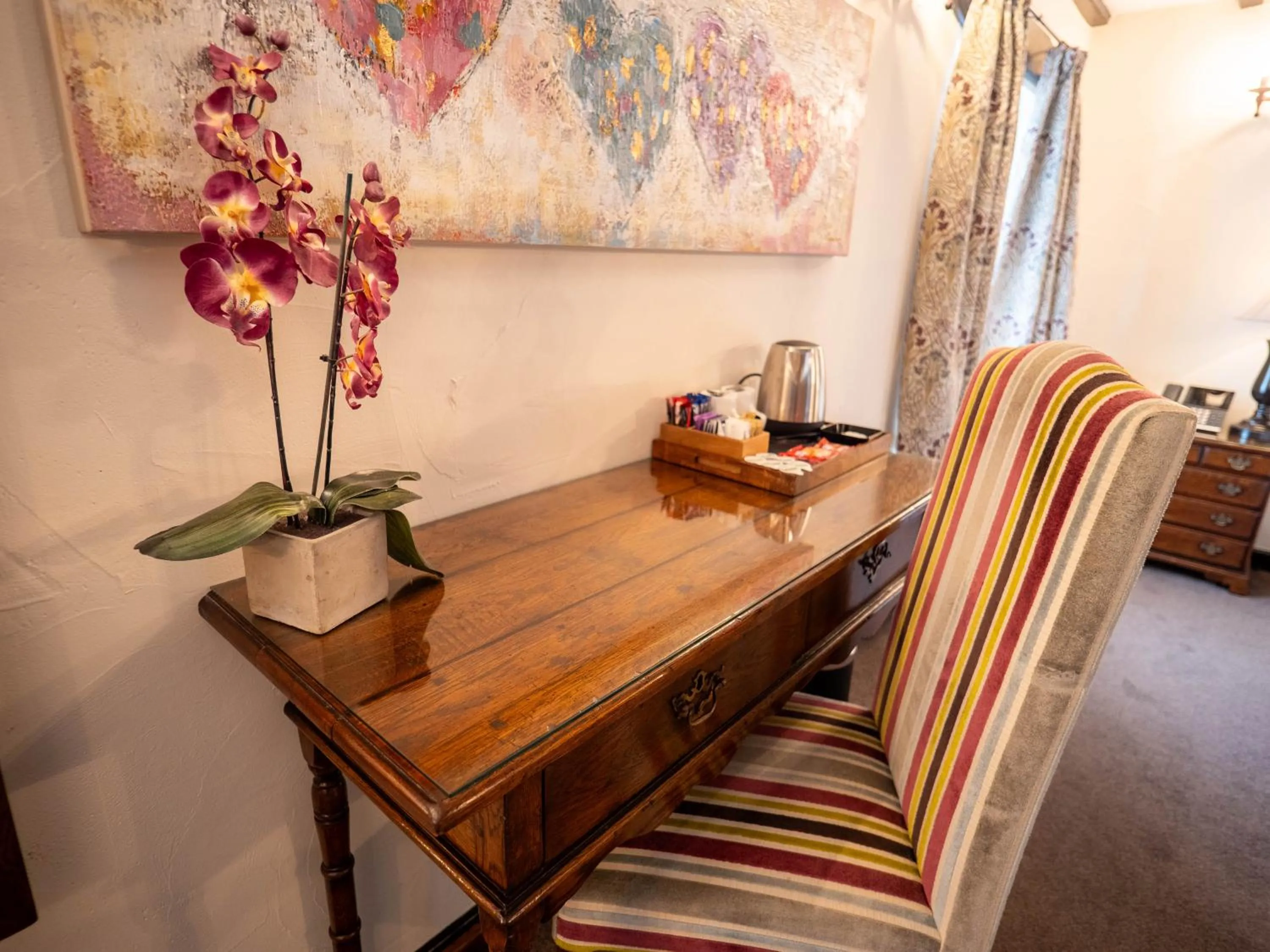 Coffee/tea facilities in The Black Boy Inn