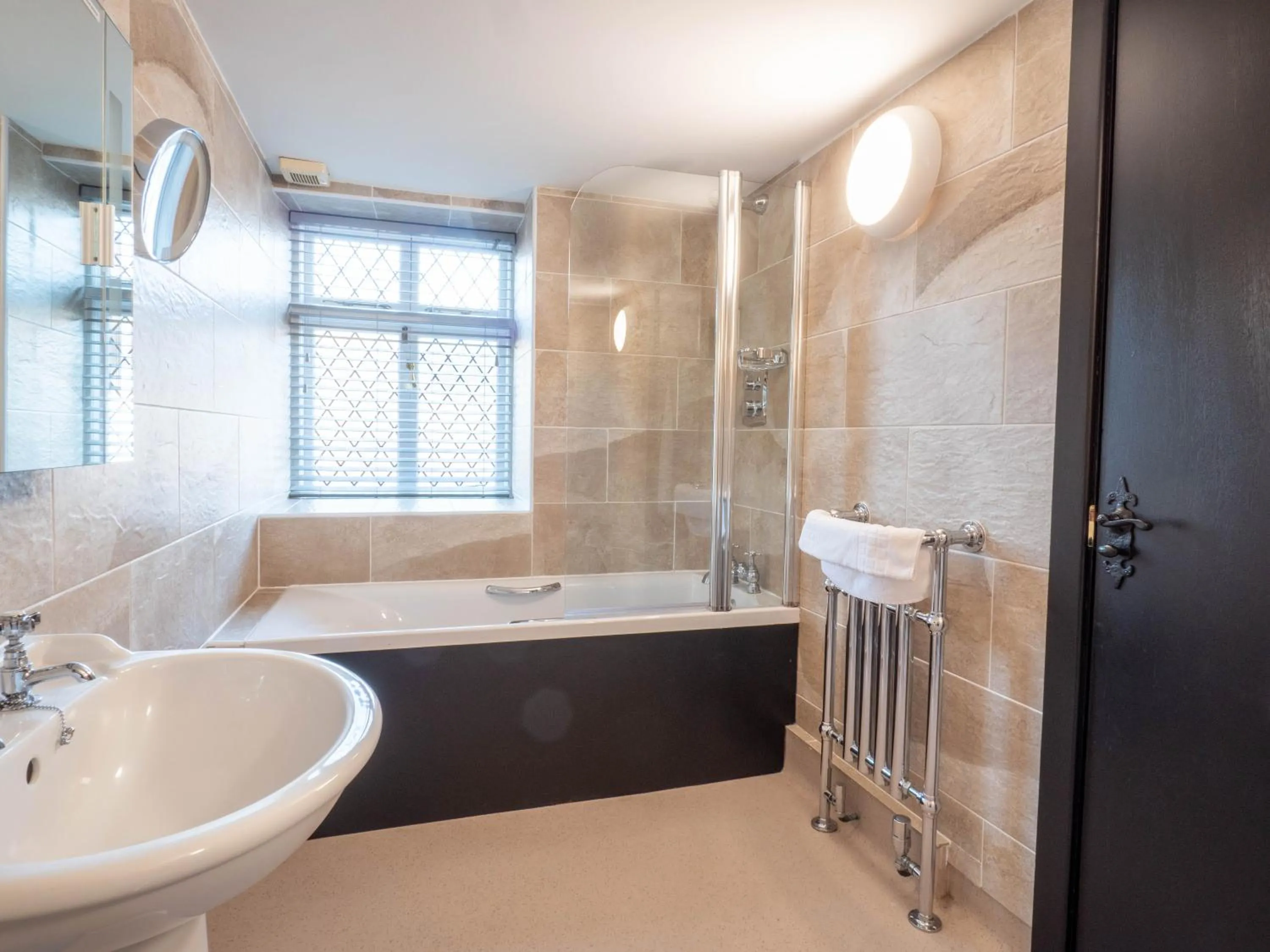 Bathroom in The Black Boy Inn