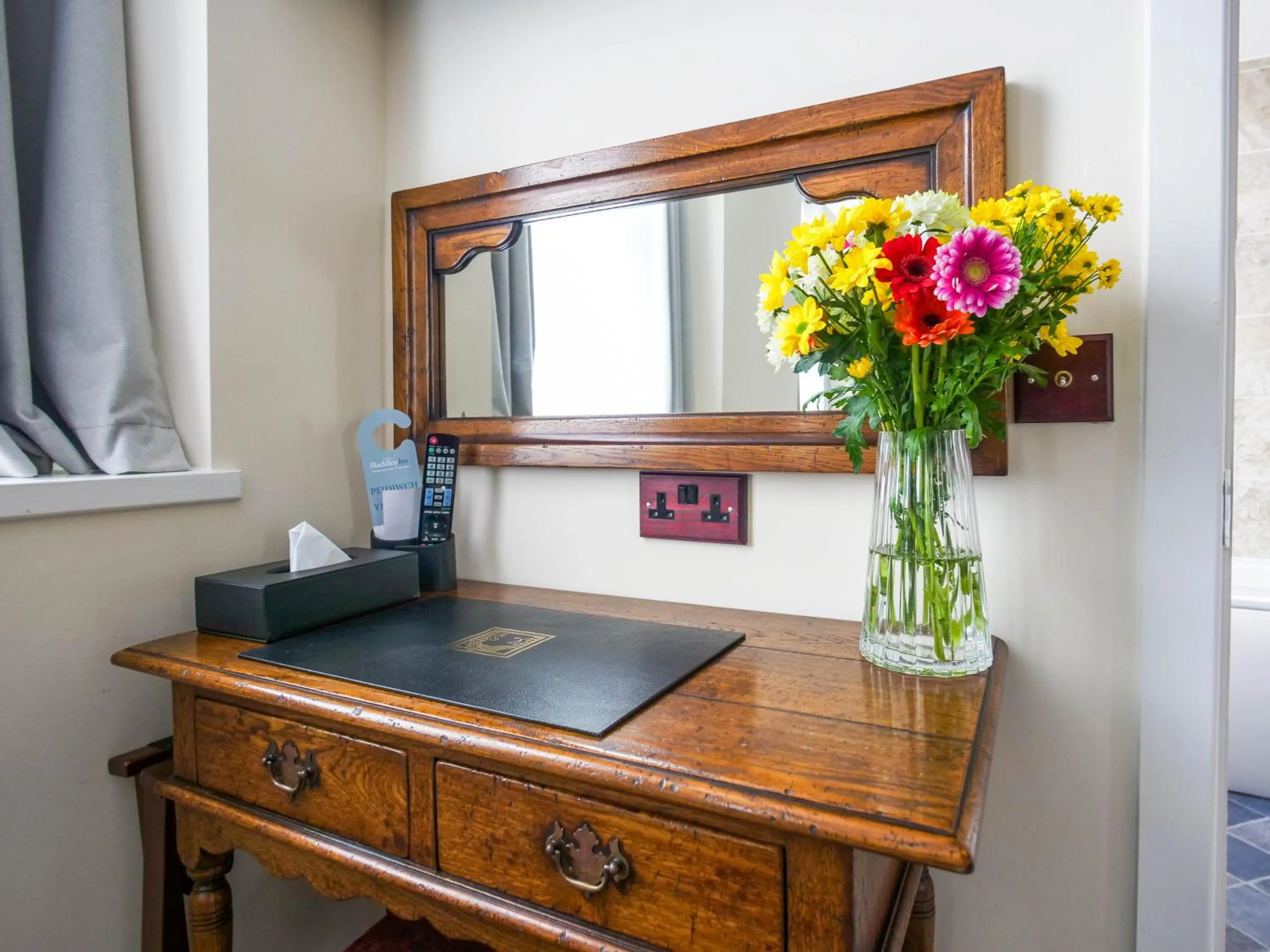 Bedroom in The Black Boy Inn