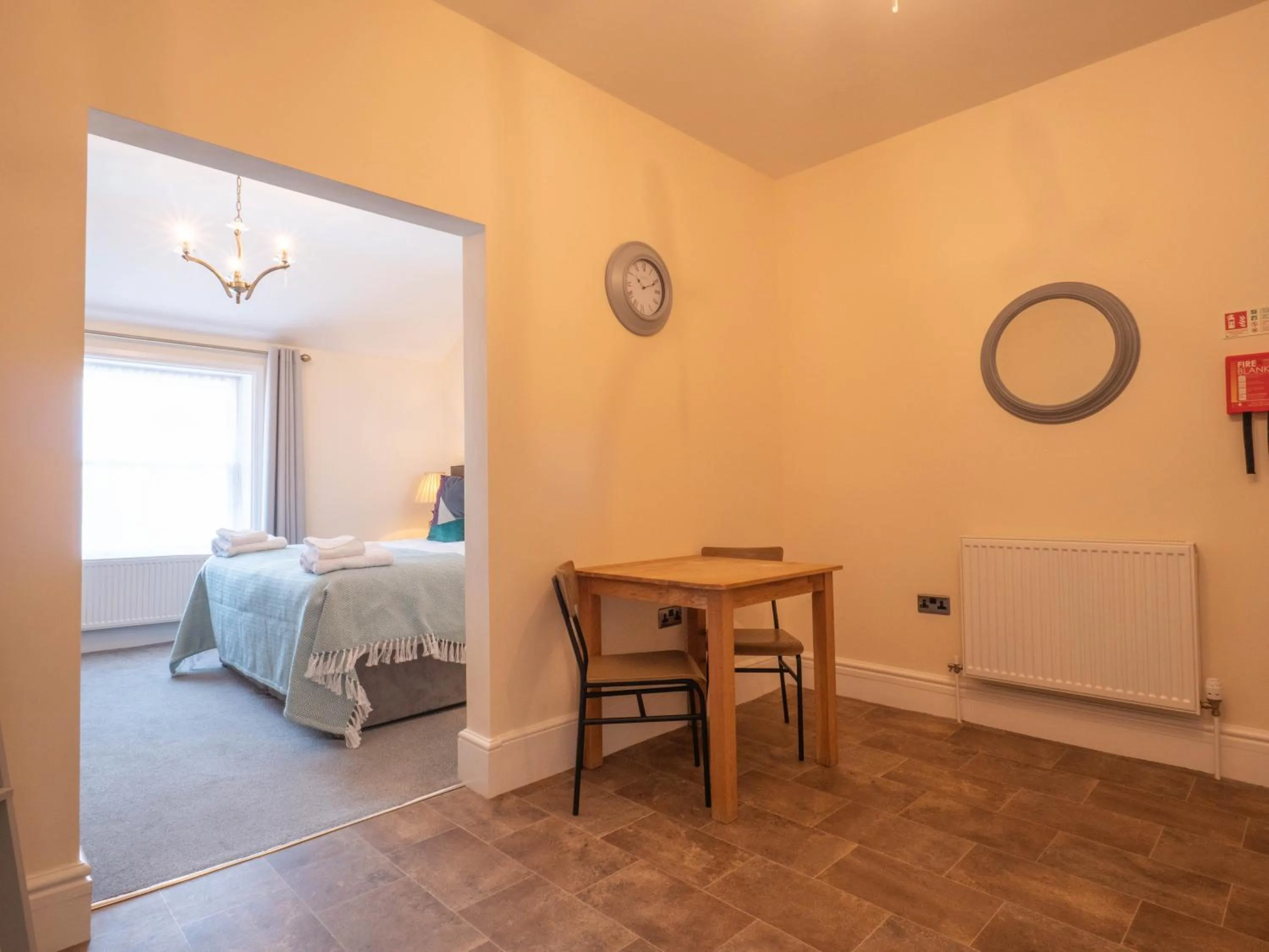 Bedroom, Bed in The Black Boy Inn