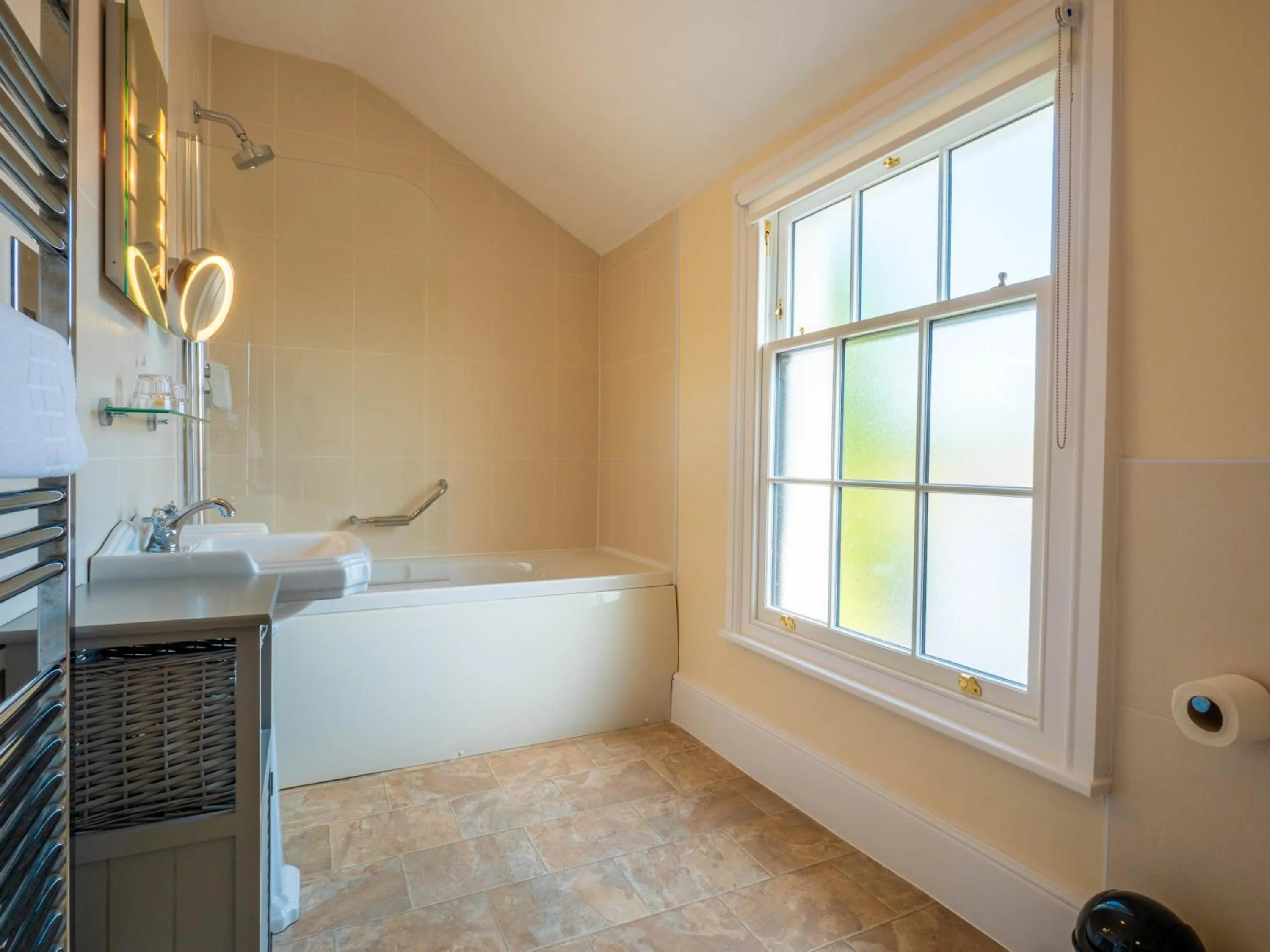 Bathroom in The Black Boy Inn