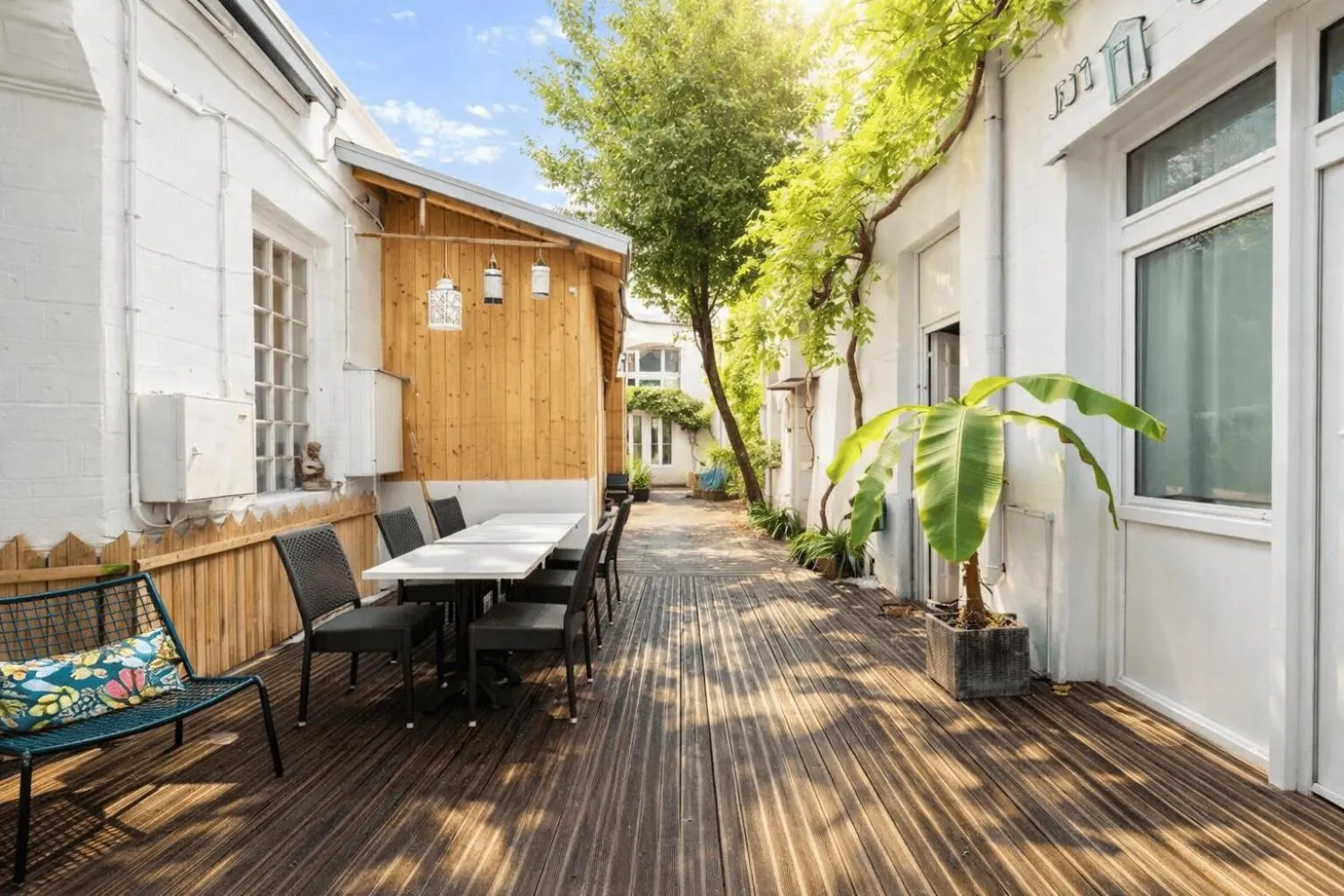 Patio in Cit' Hotel de France