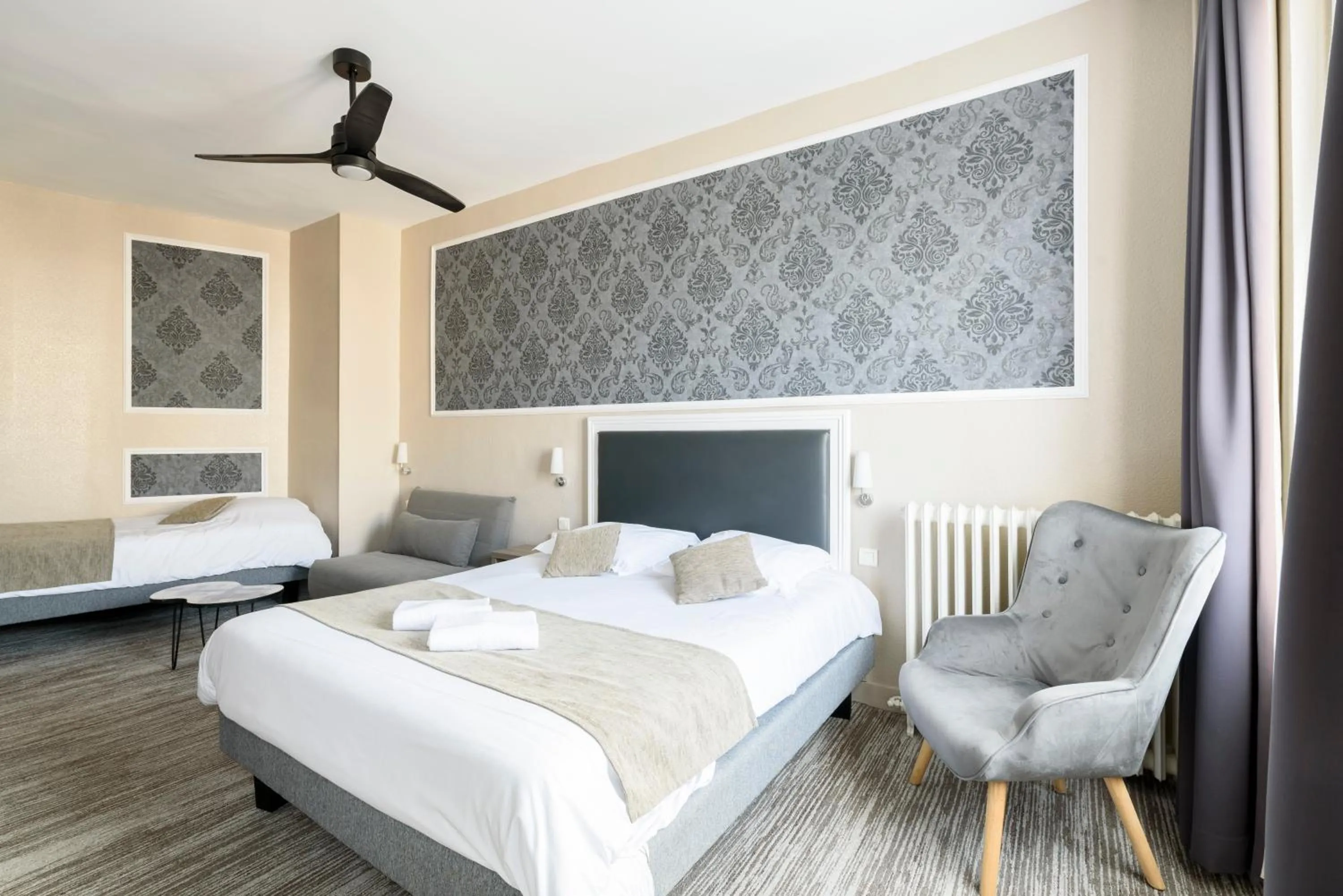 Bed in Cit' Hotel de France