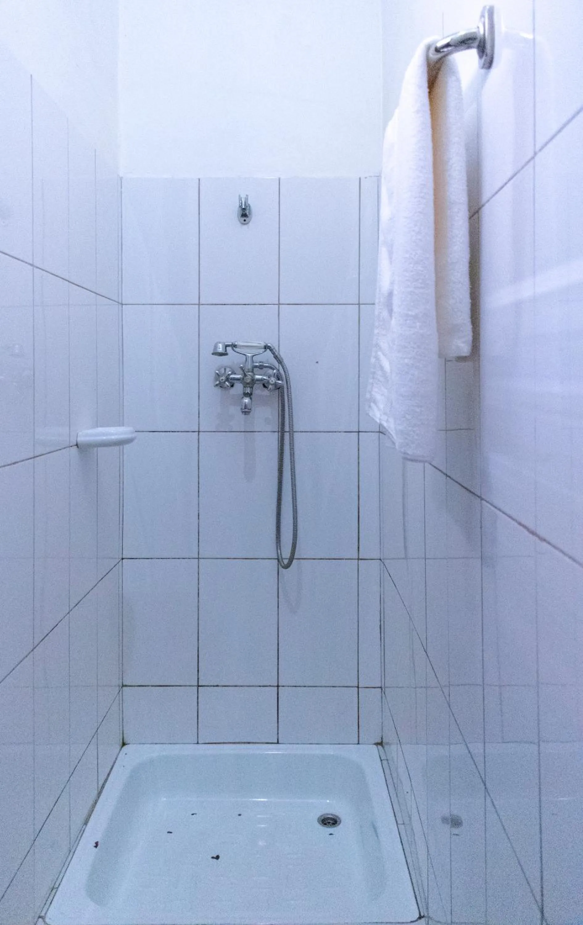 Shower in Etana Motel Kampala