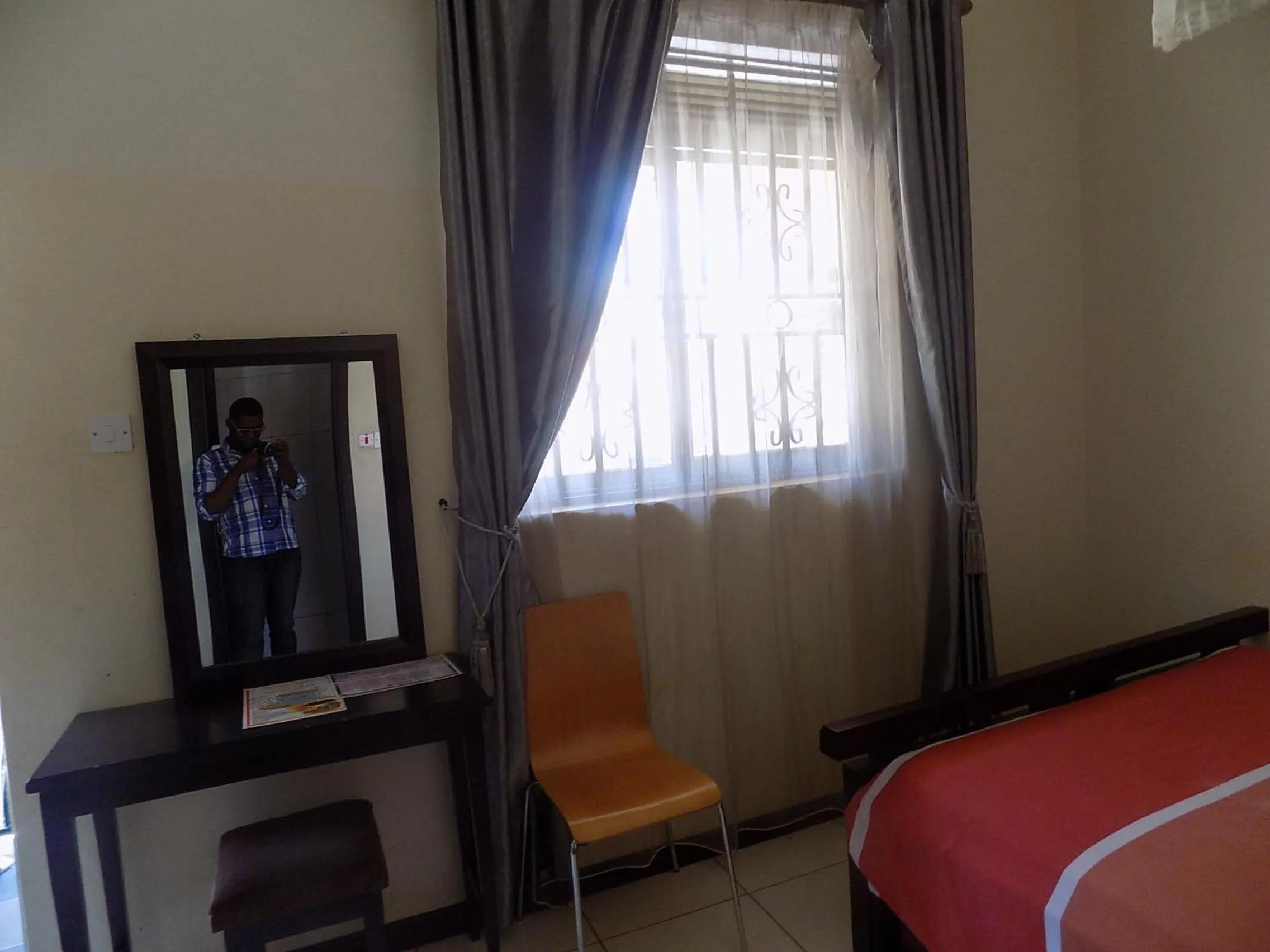 Photo of the whole room in Etana Motel Kampala