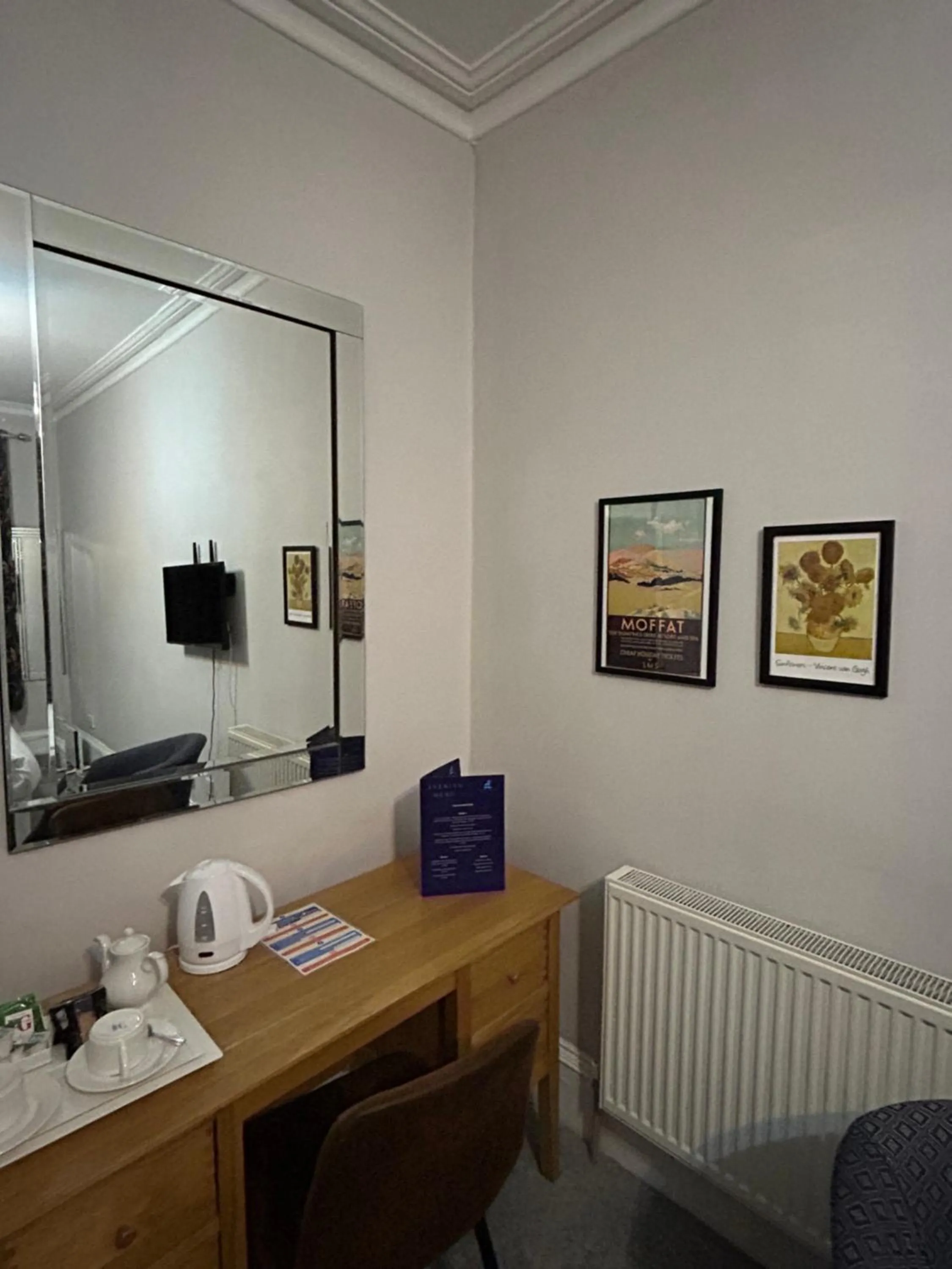 TV and multimedia in Annandale Arms Hotel