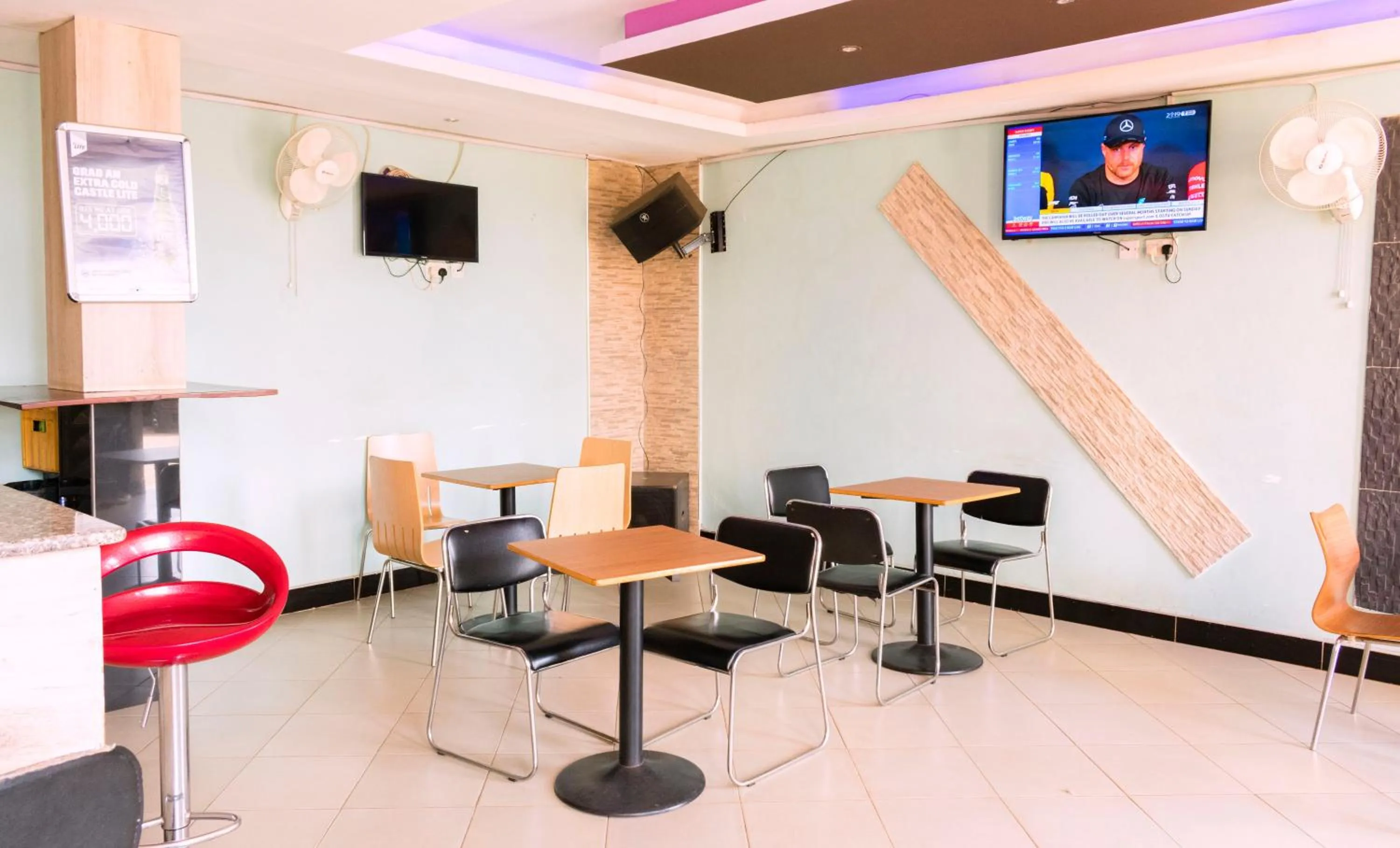 Restaurant/places to eat in Remmings Hotel Kampala