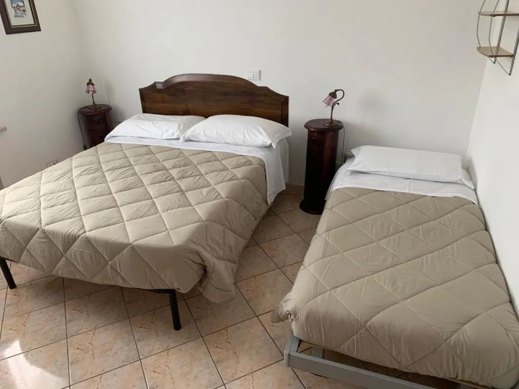 towels, Bed in Ca' Le Rose