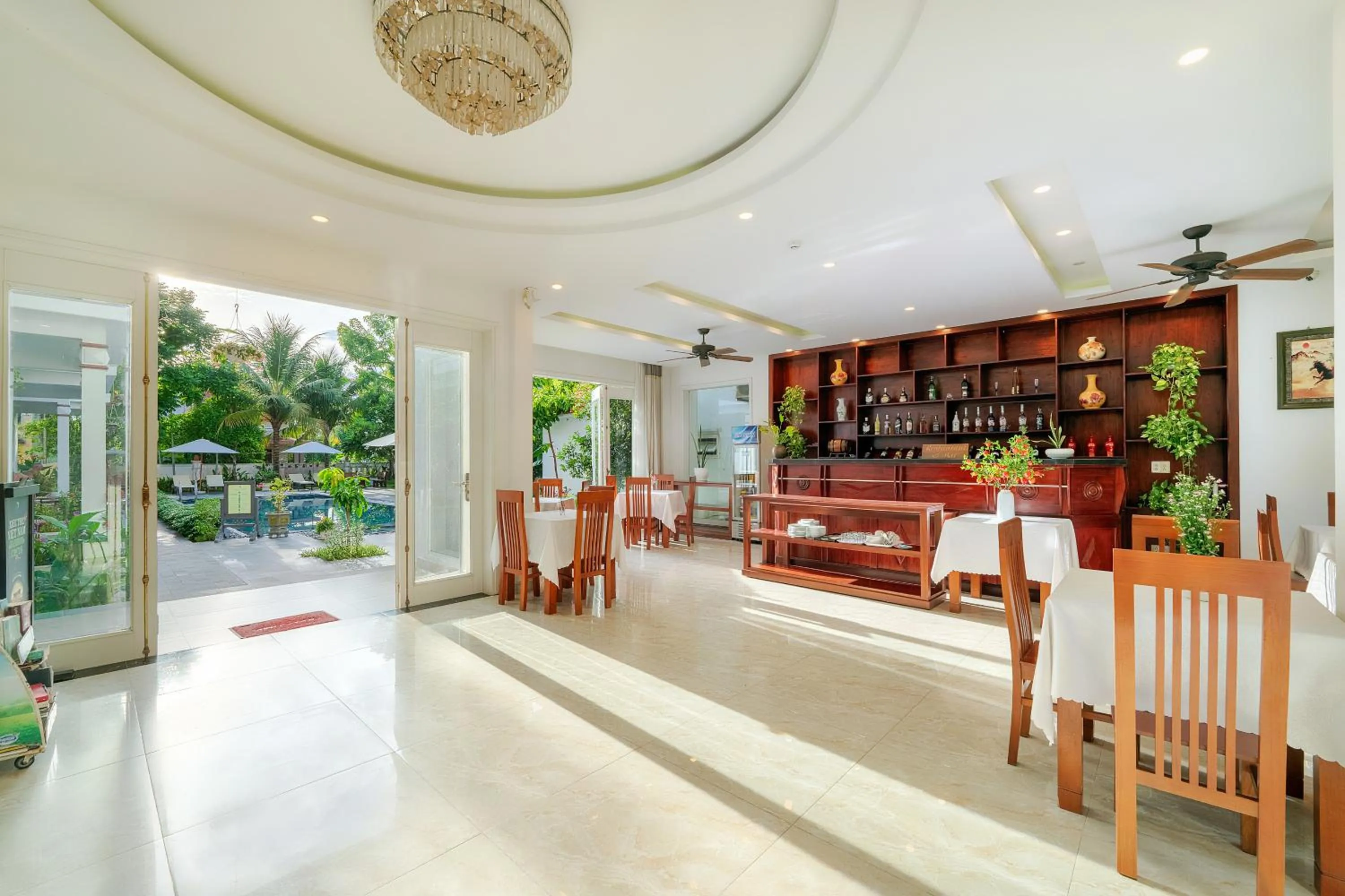 Dining area in Hoi An Palmy Villa