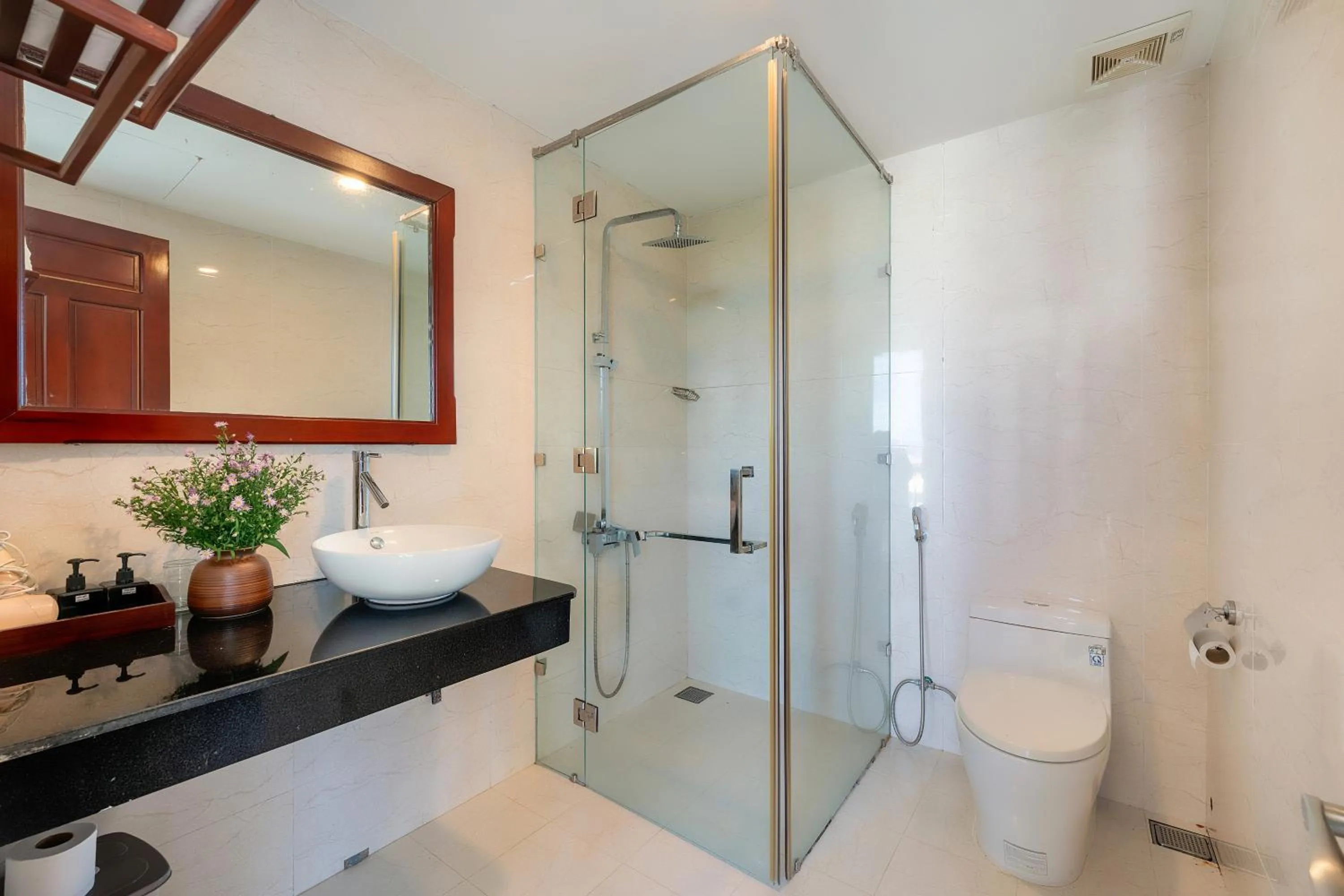 Shower in Hoi An Palmy Villa