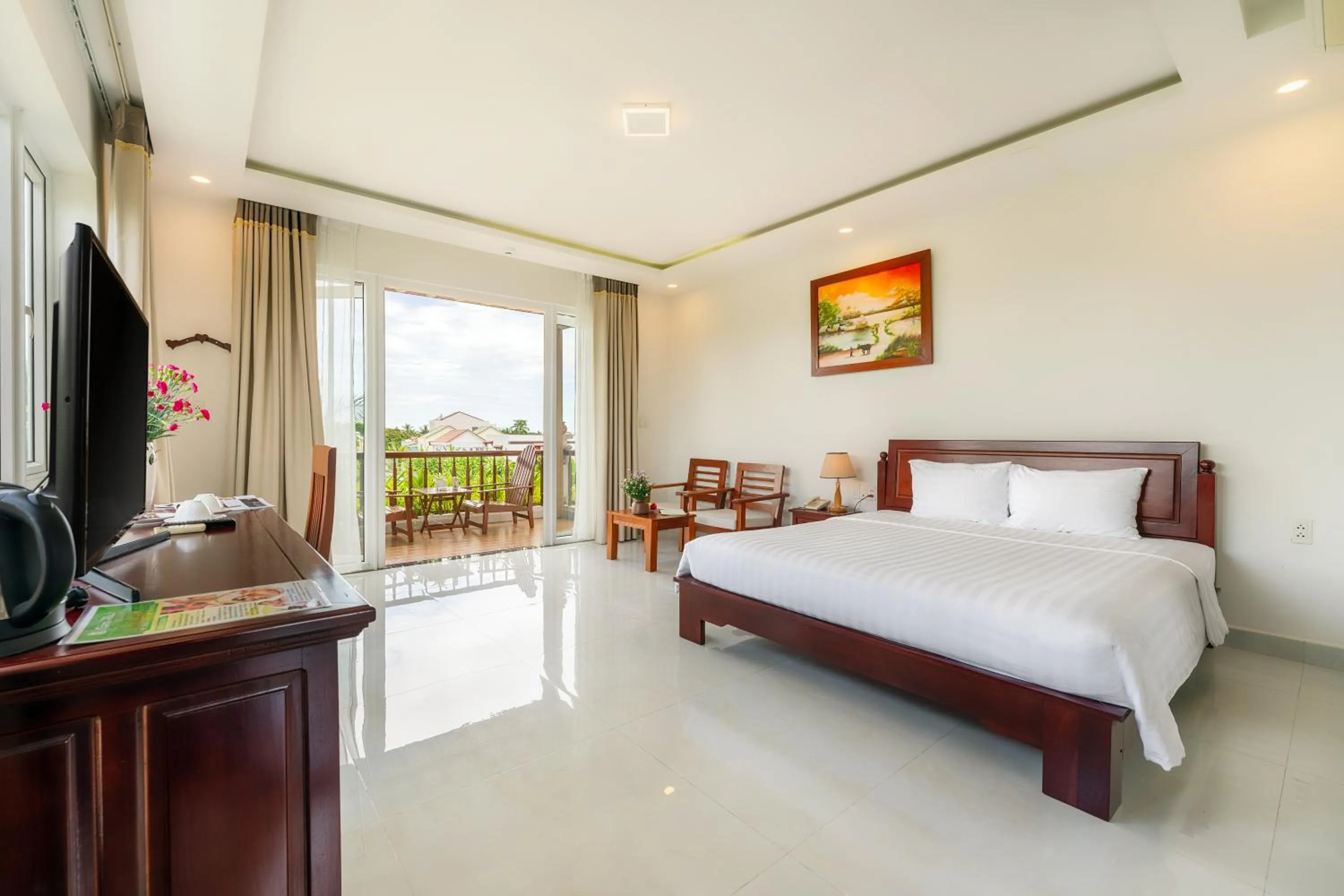 Bed in Hoi An Palmy Villa