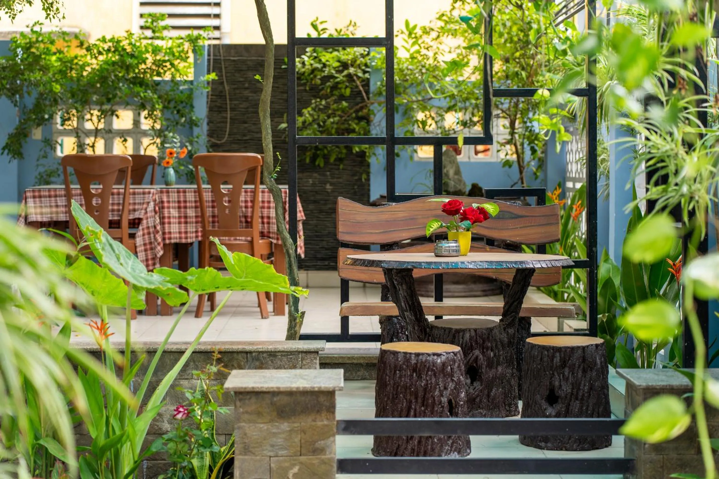 Restaurant/places to eat in Smart Garden Homestay