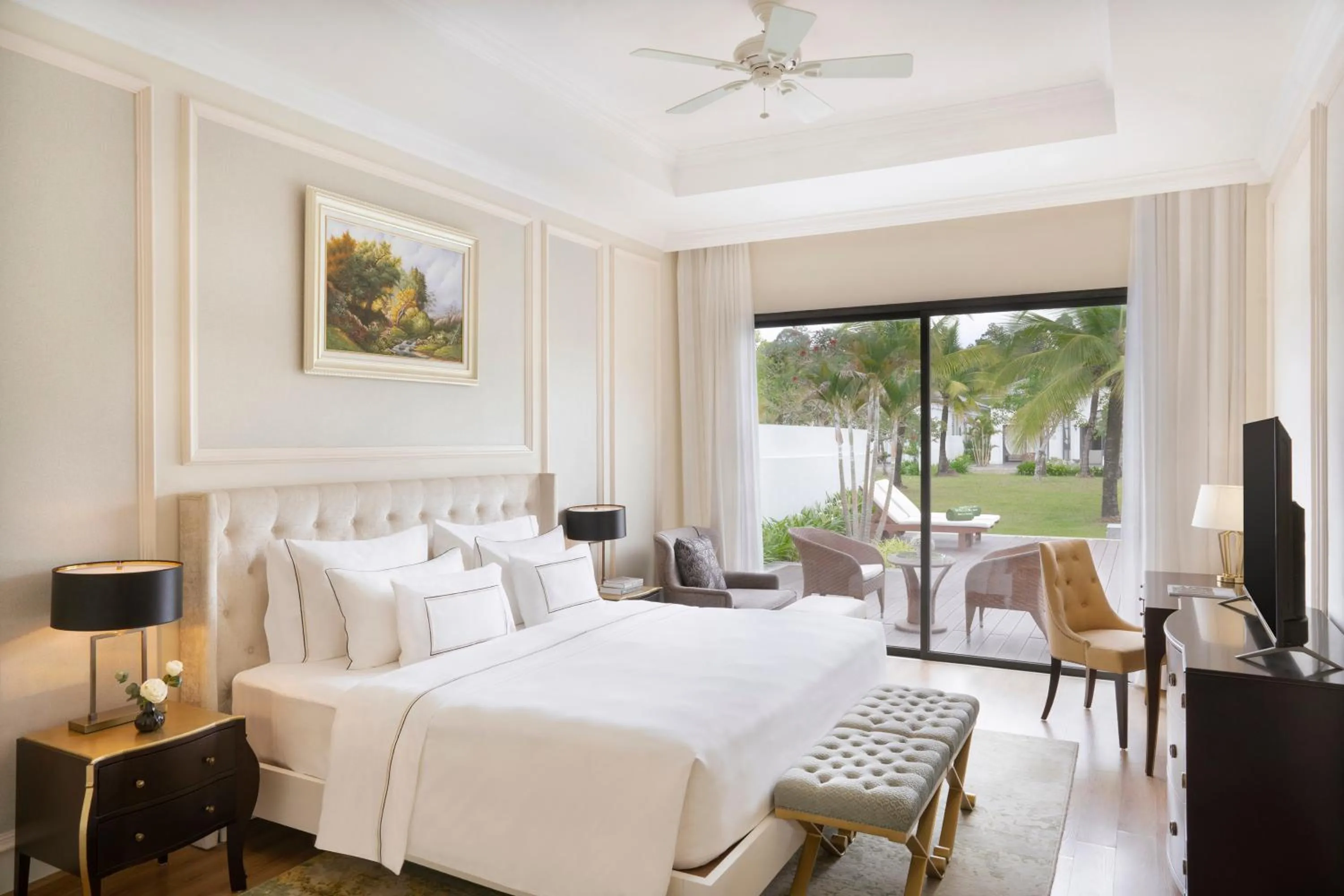 Bedroom, Bed in Melia Vinpearl Phu Quoc