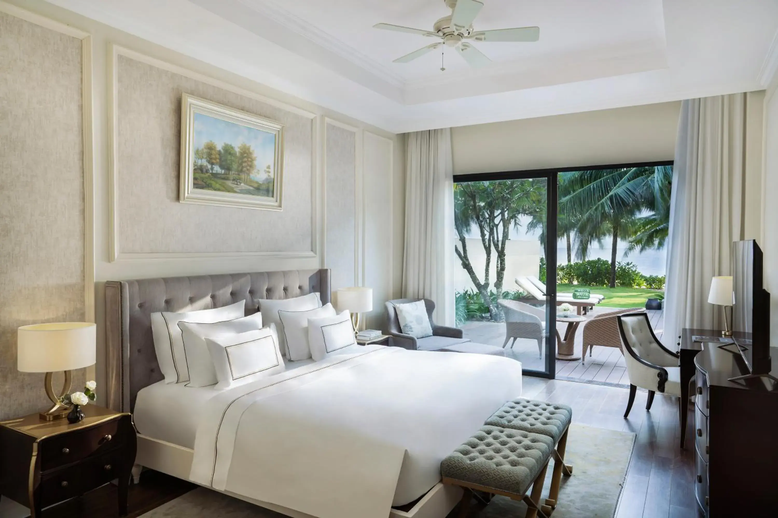 The Level Three-Bedroom Villa with Ocean View and Private Pool in Melia Vinpearl Phu Quoc The Level Three-Bedroom Villa with Ocean View and Private Pool in Melia Vinpearl Phu Quoc
