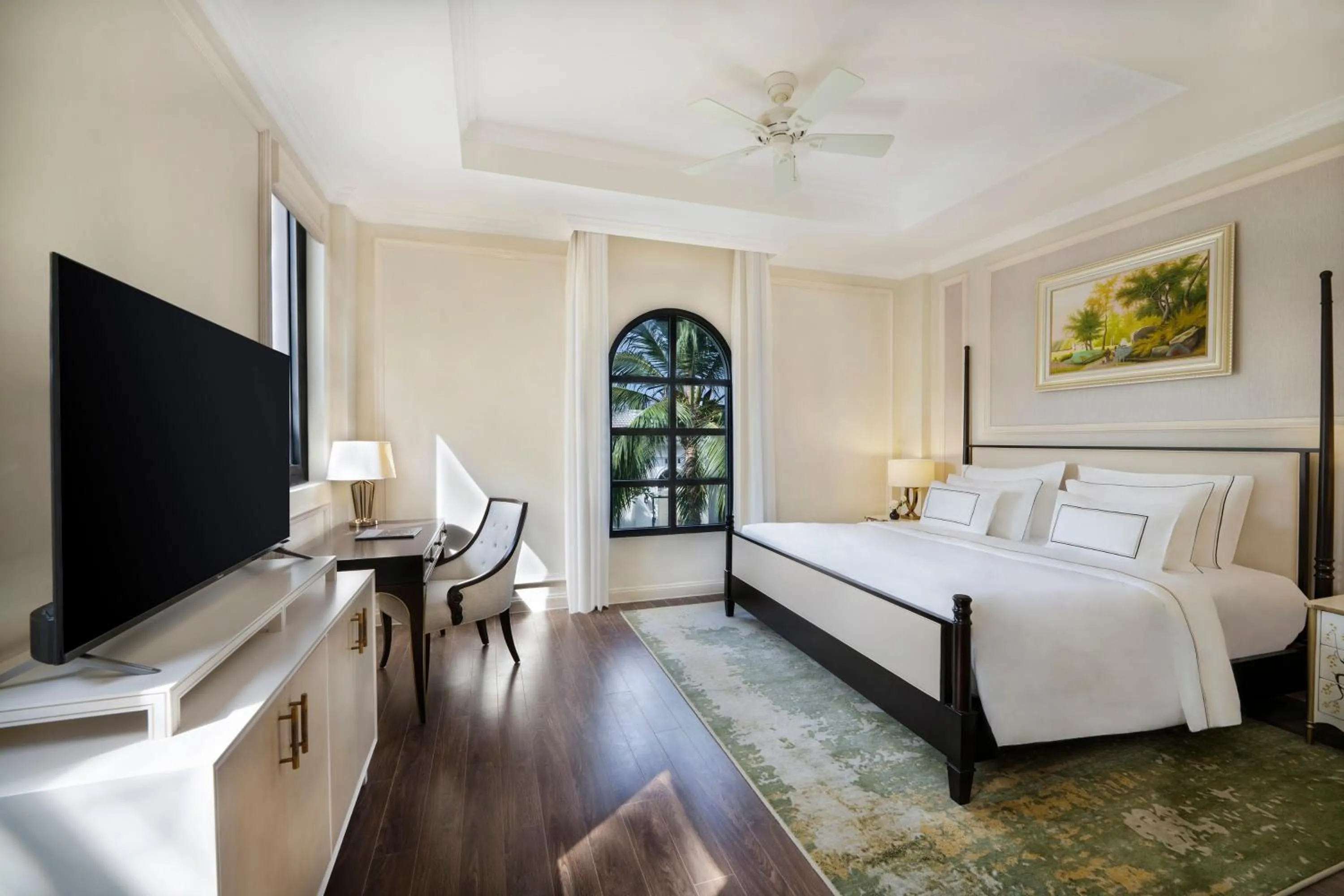 Bedroom, Bed in Melia Vinpearl Phu Quoc