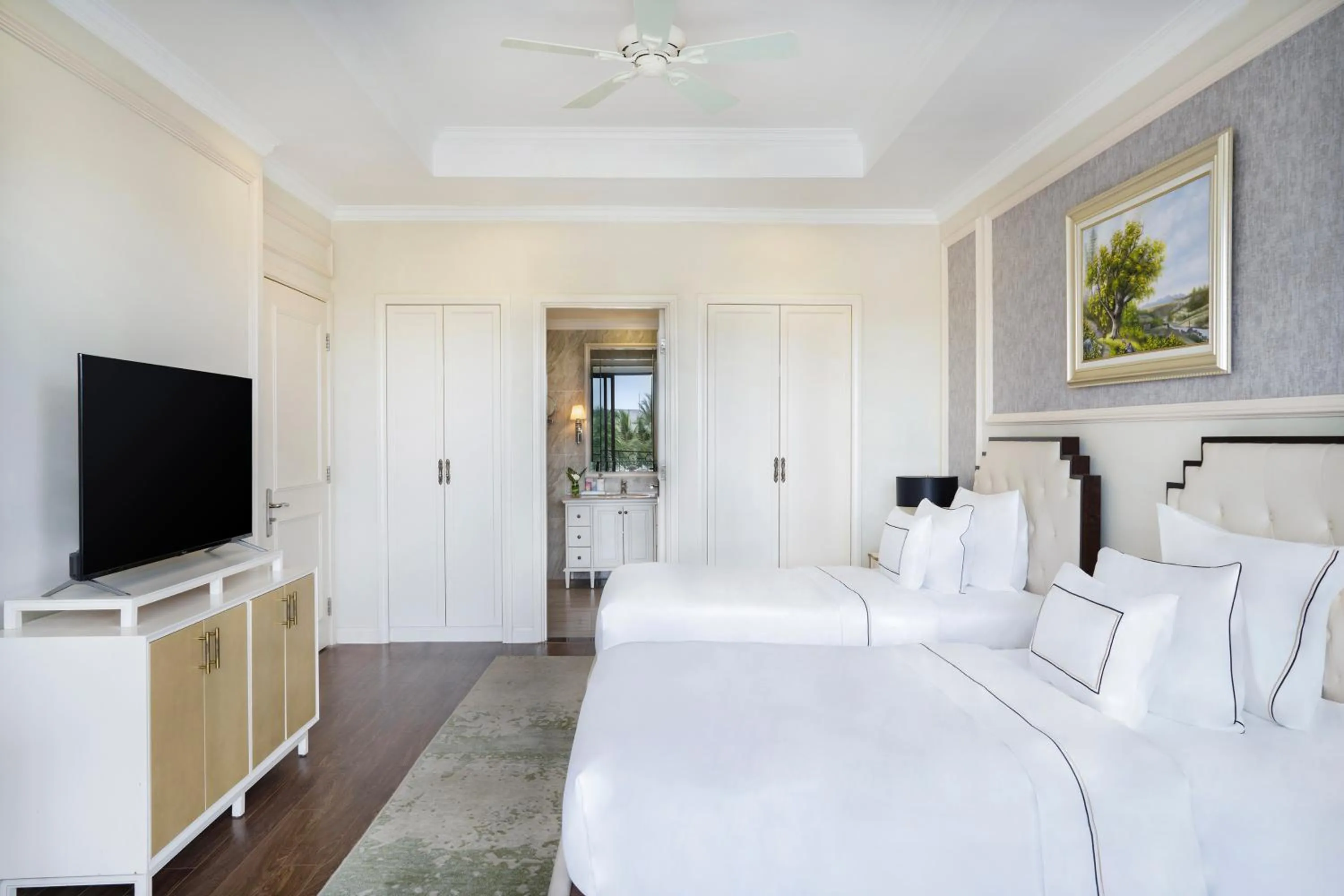 Bed in Melia Vinpearl Phu Quoc