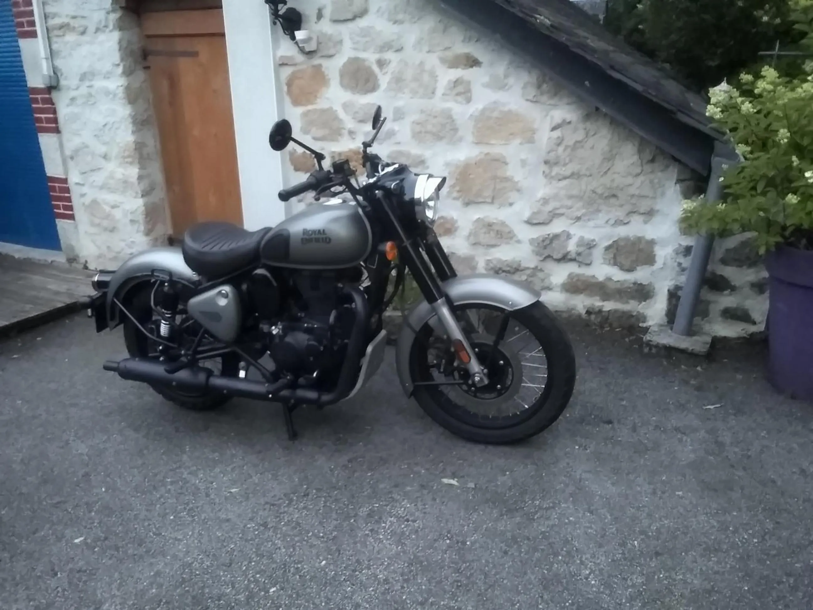 People in Le Relais des Capucines