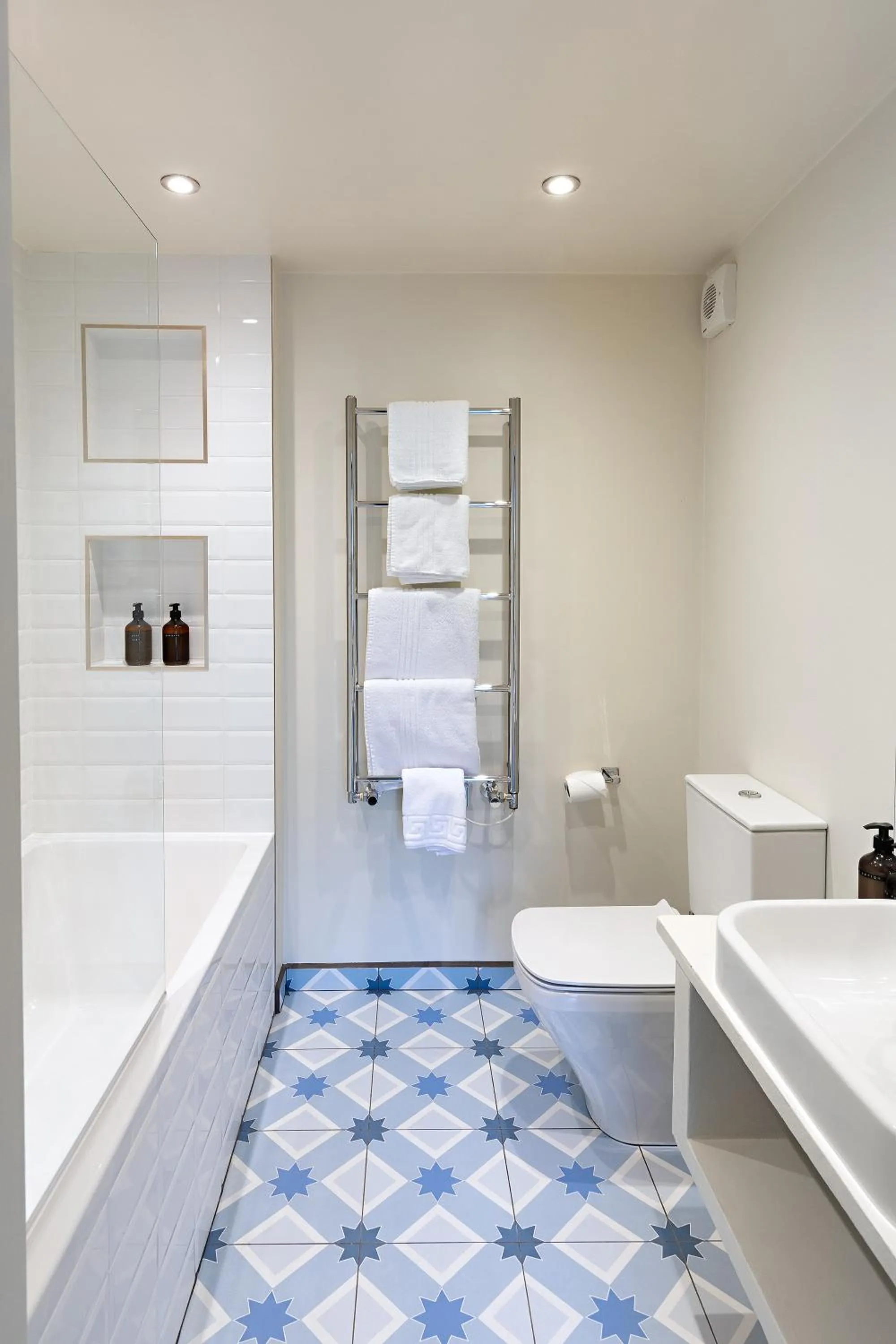 Bed in Chestnut Villa