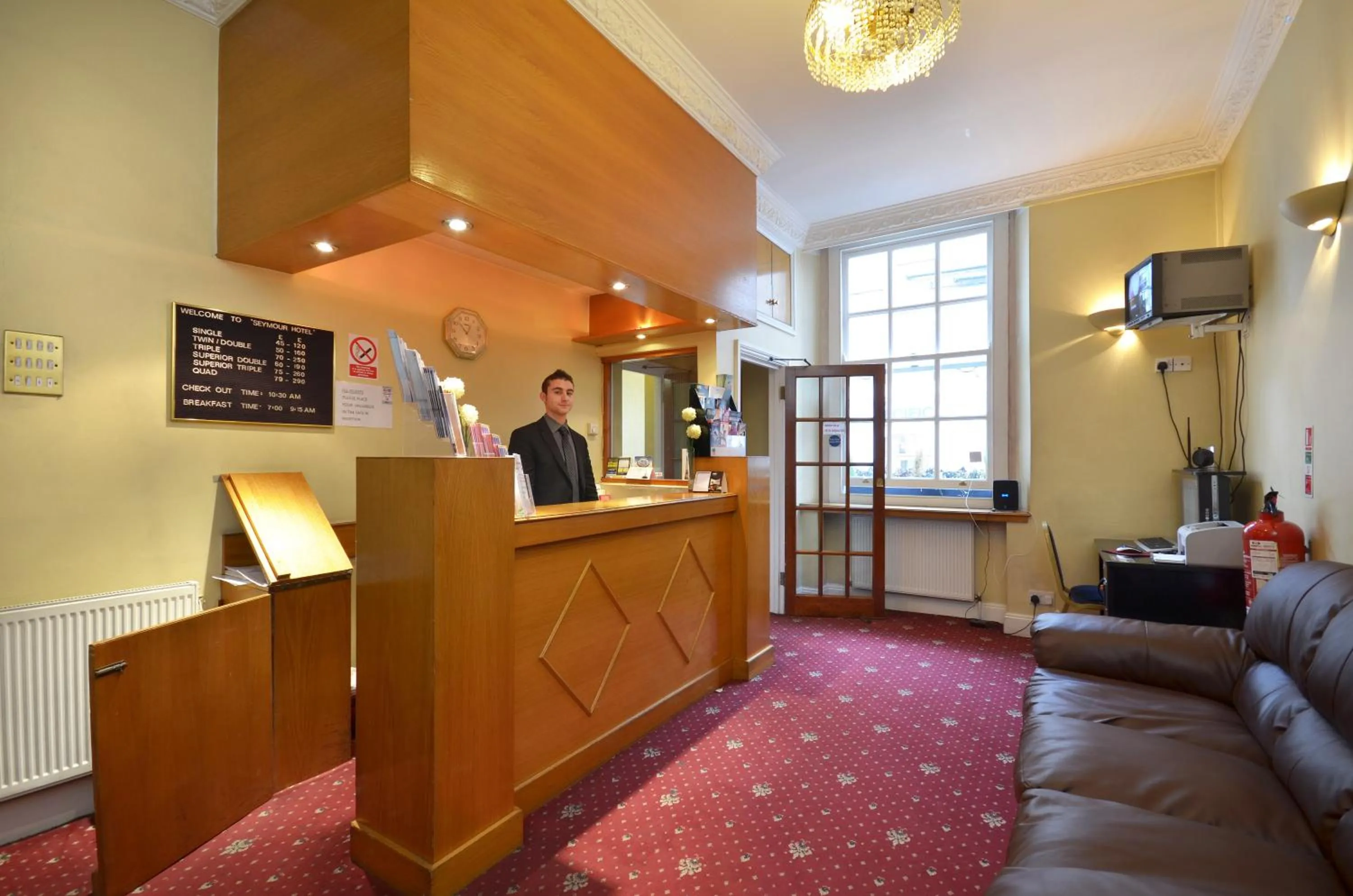 Lobby or reception in Seymour Hotel