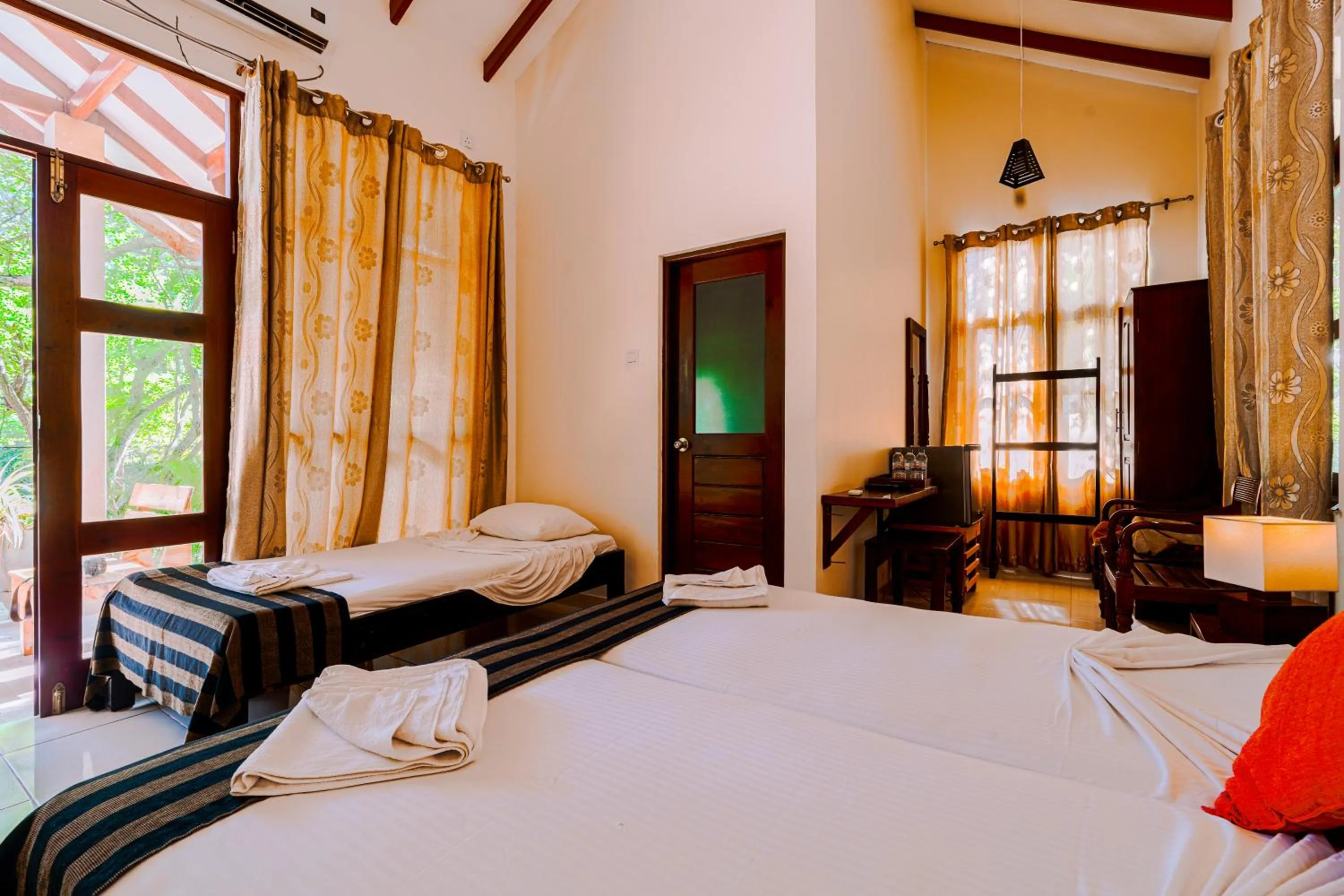 Bed in Safari Lodge Yala