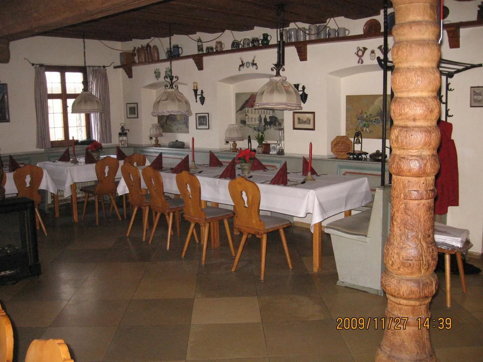 Food and drinks in Alte Poststation Goldener Hirsch