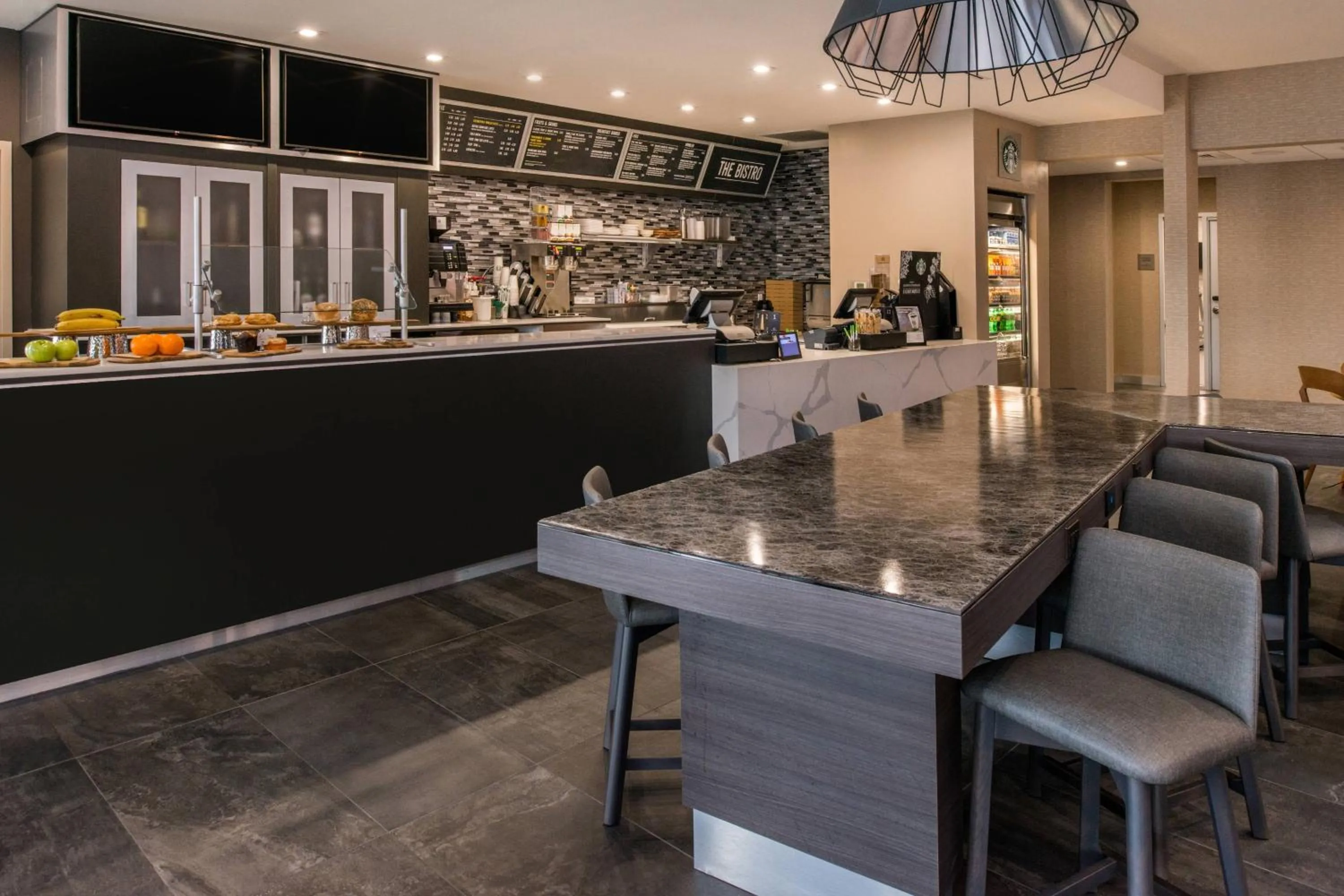 Lounge or bar in Courtyard by Marriott Temecula Murrieta