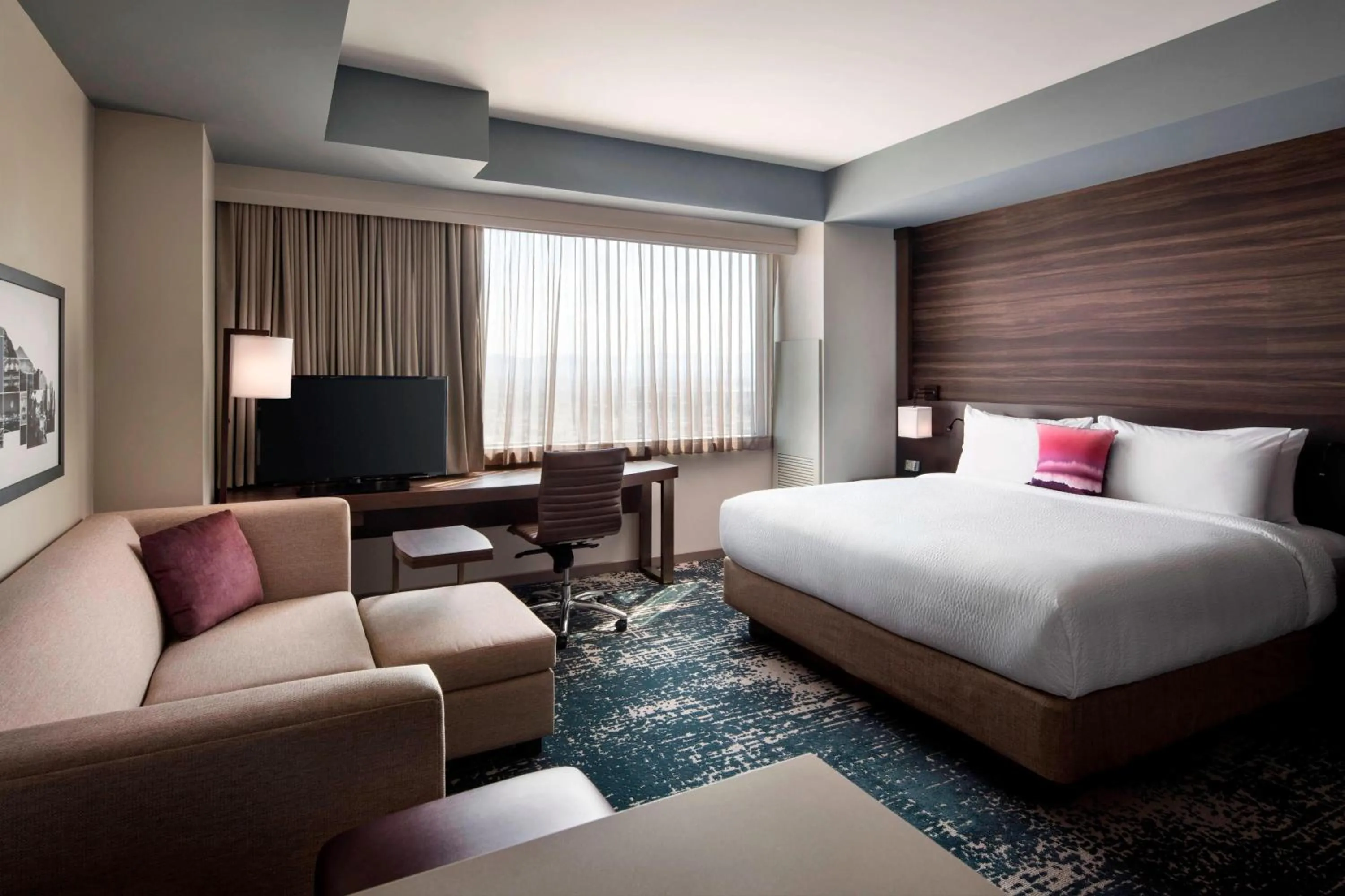 Bedroom, Bed in Residence Inn by Marriott Phoenix Downtown