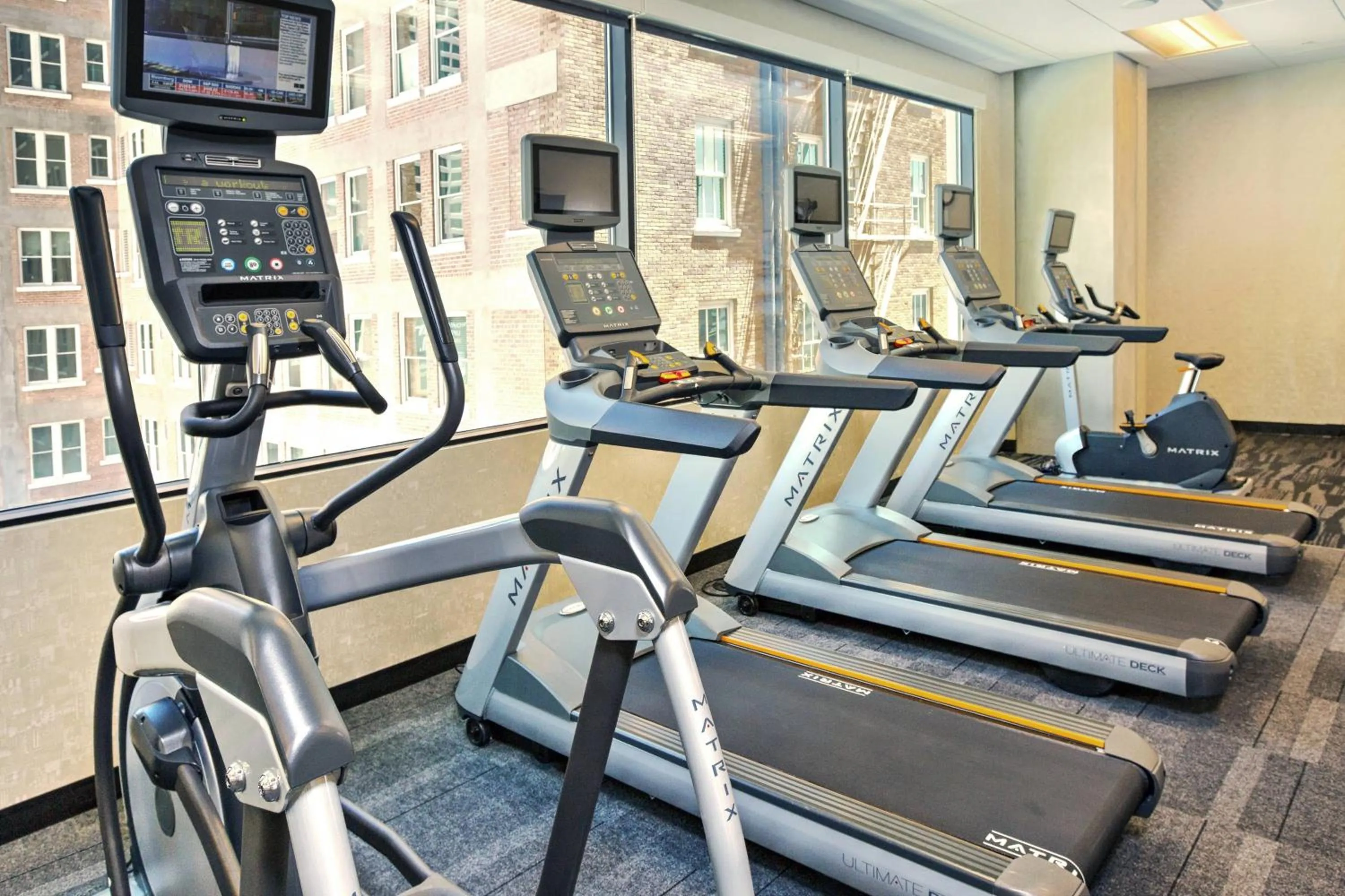 Fitness centre/facilities in Courtyard by Marriott Phoenix Downtown