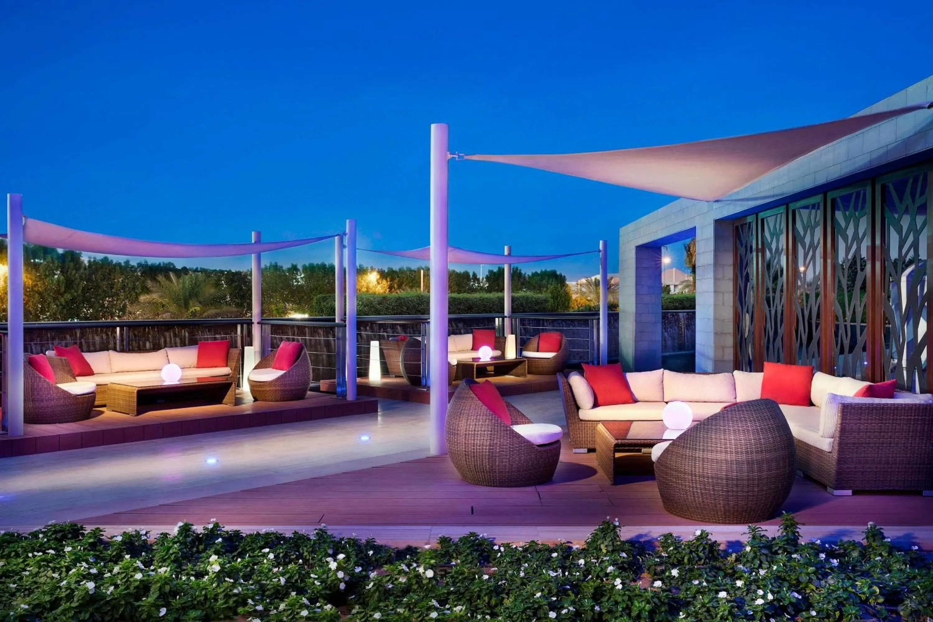 Lounge or bar in Marriott Hotel Al Forsan, Abu Dhabi