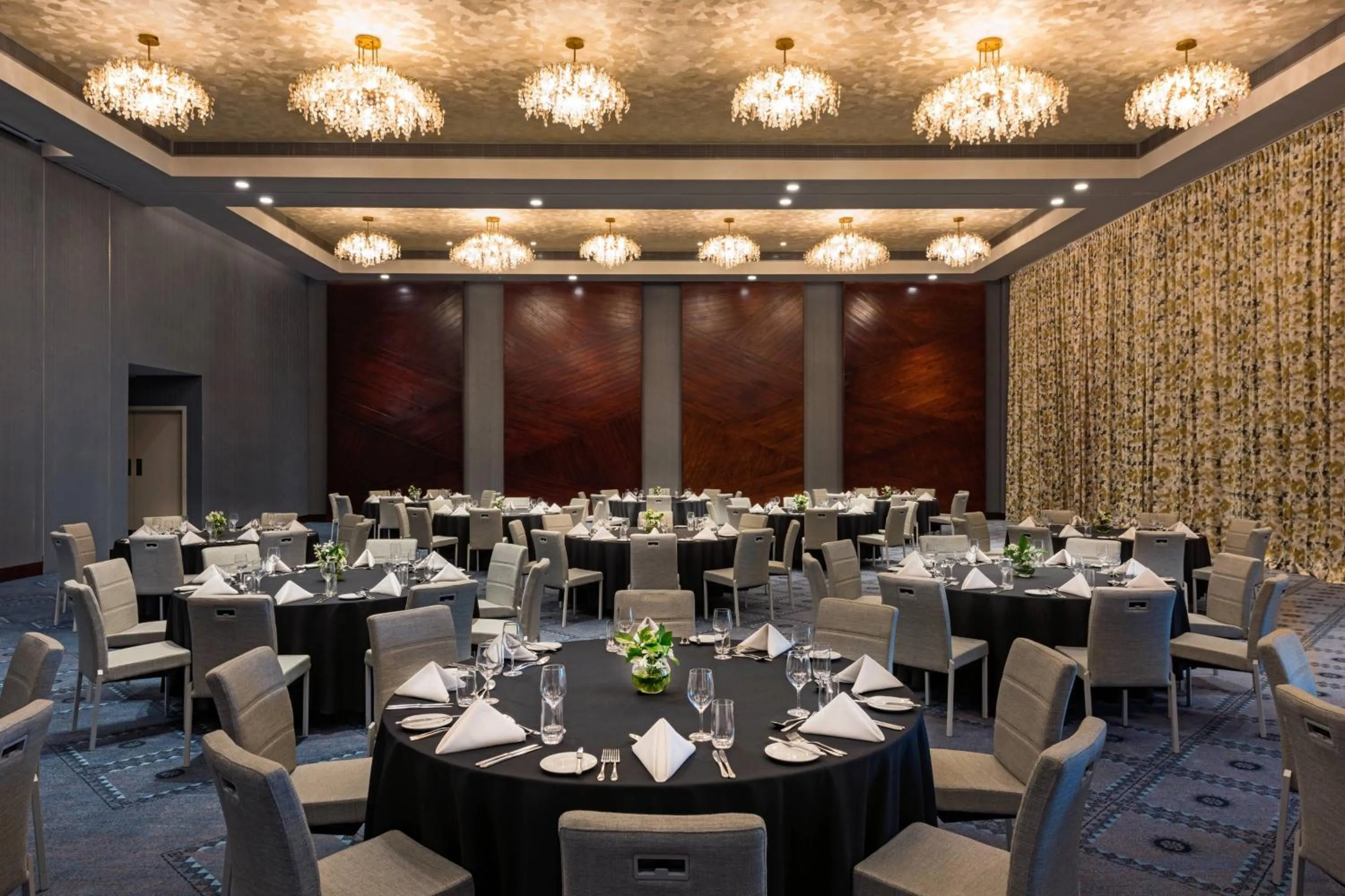 Meeting/conference room in Fiji Marriott Resort Momi Bay