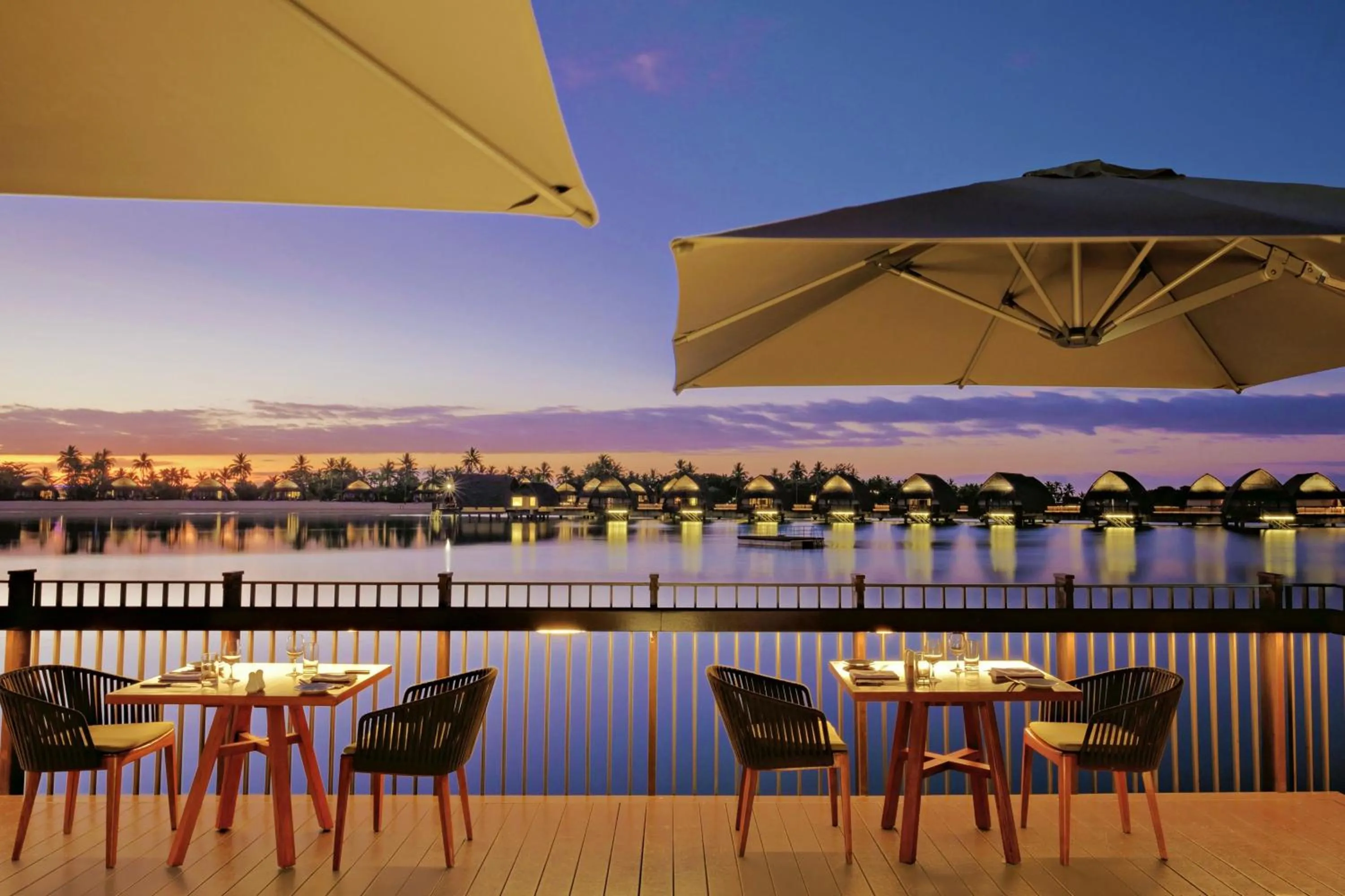 Lounge or bar in Fiji Marriott Resort Momi Bay