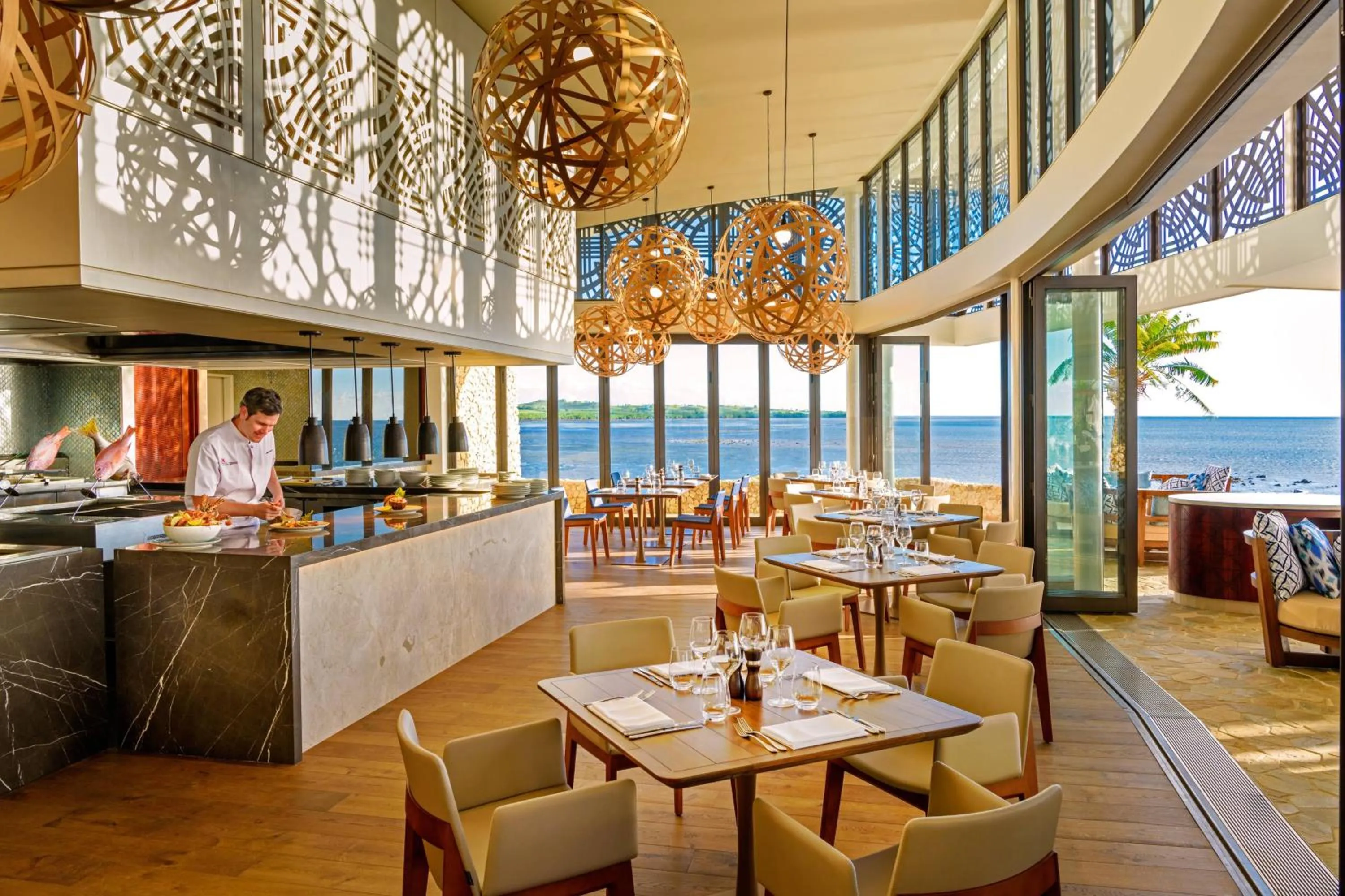 Lounge or bar in Fiji Marriott Resort Momi Bay