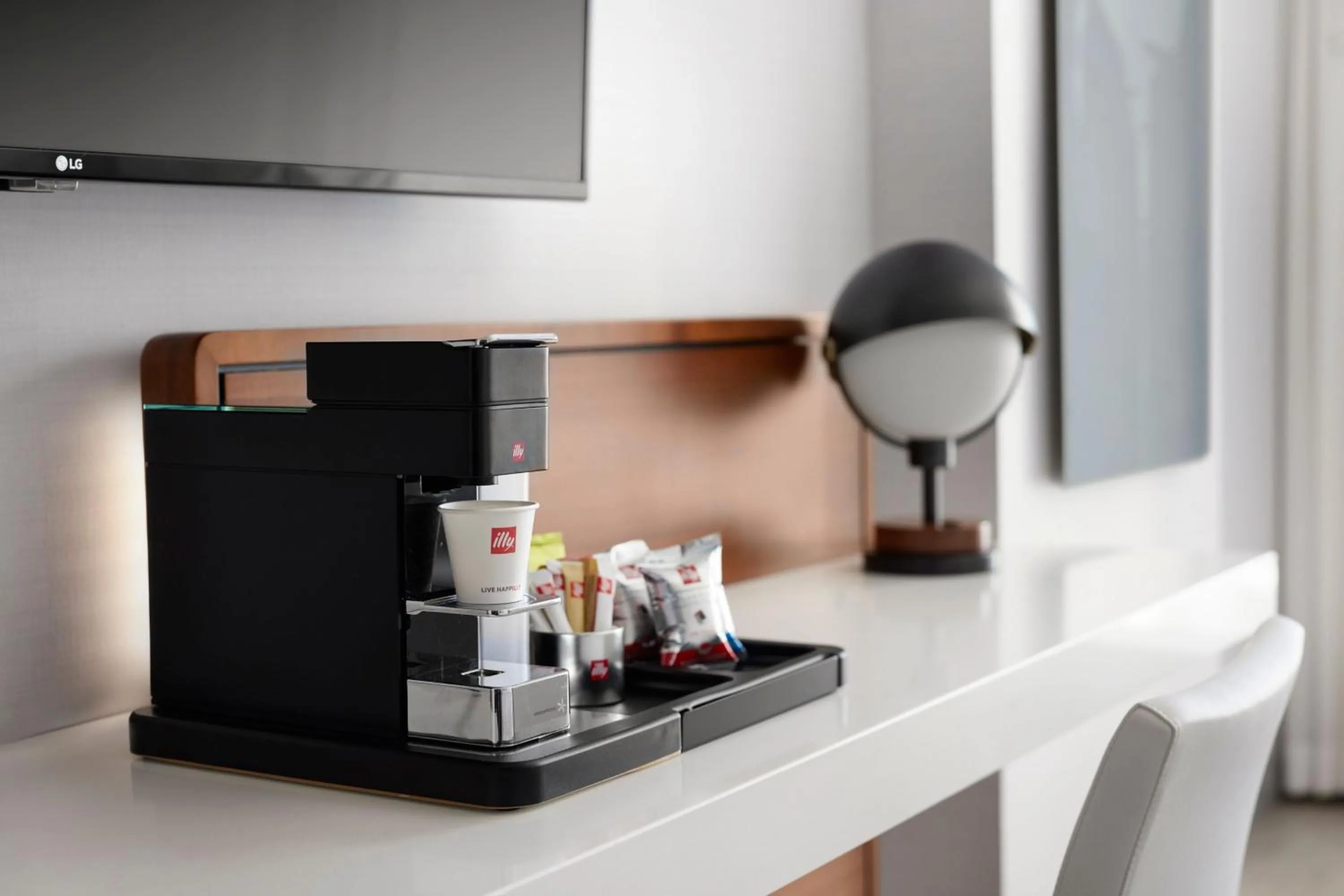 Photo of the whole room in Le Meridien Denver Downtown