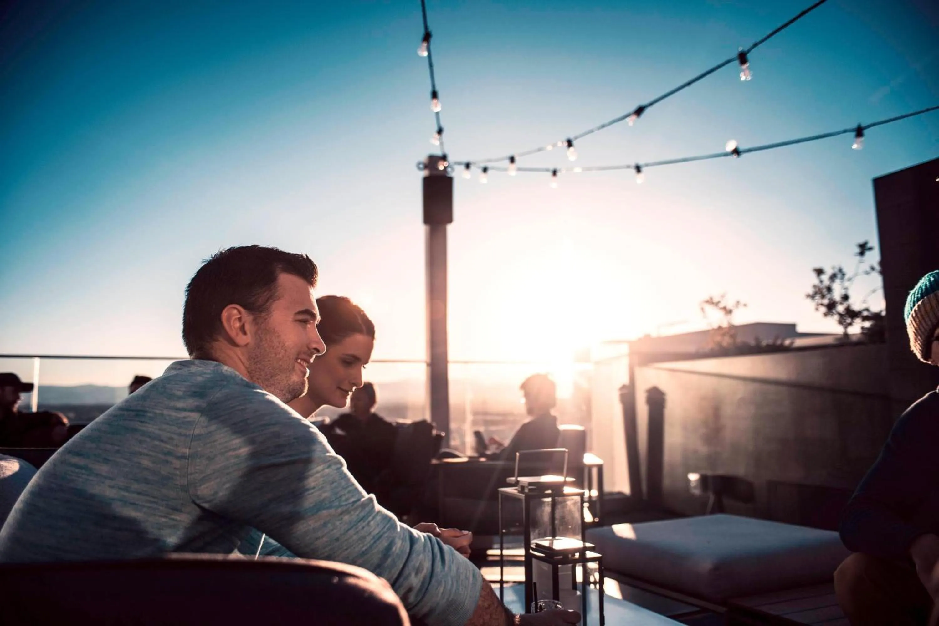 Lounge or bar in Le Meridien Denver Downtown