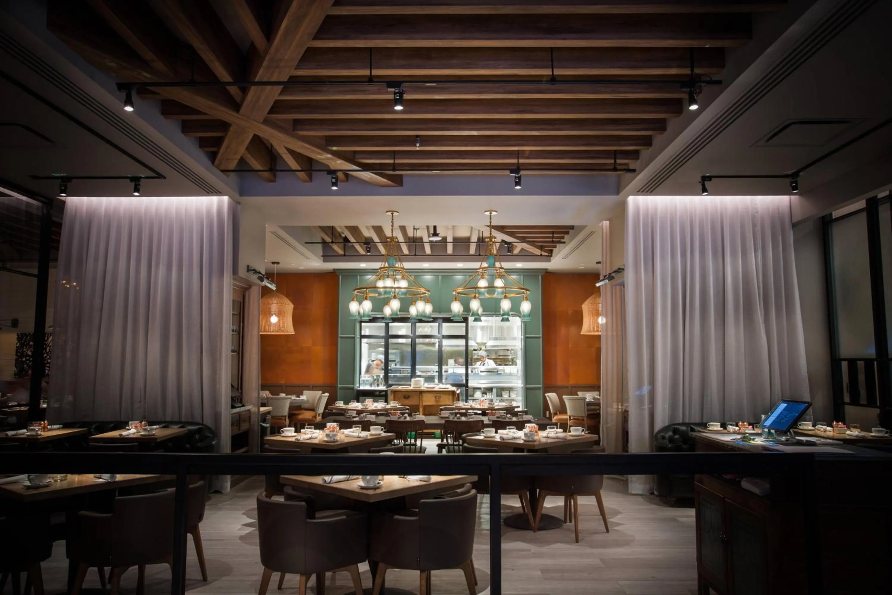 Restaurant/places to eat in Le Meridien Denver Downtown